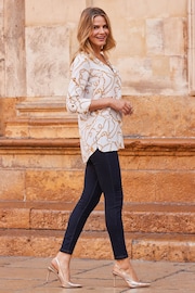 Sosandar Cream Chain Print Zip Front Tunic Top - Image 3 of 4