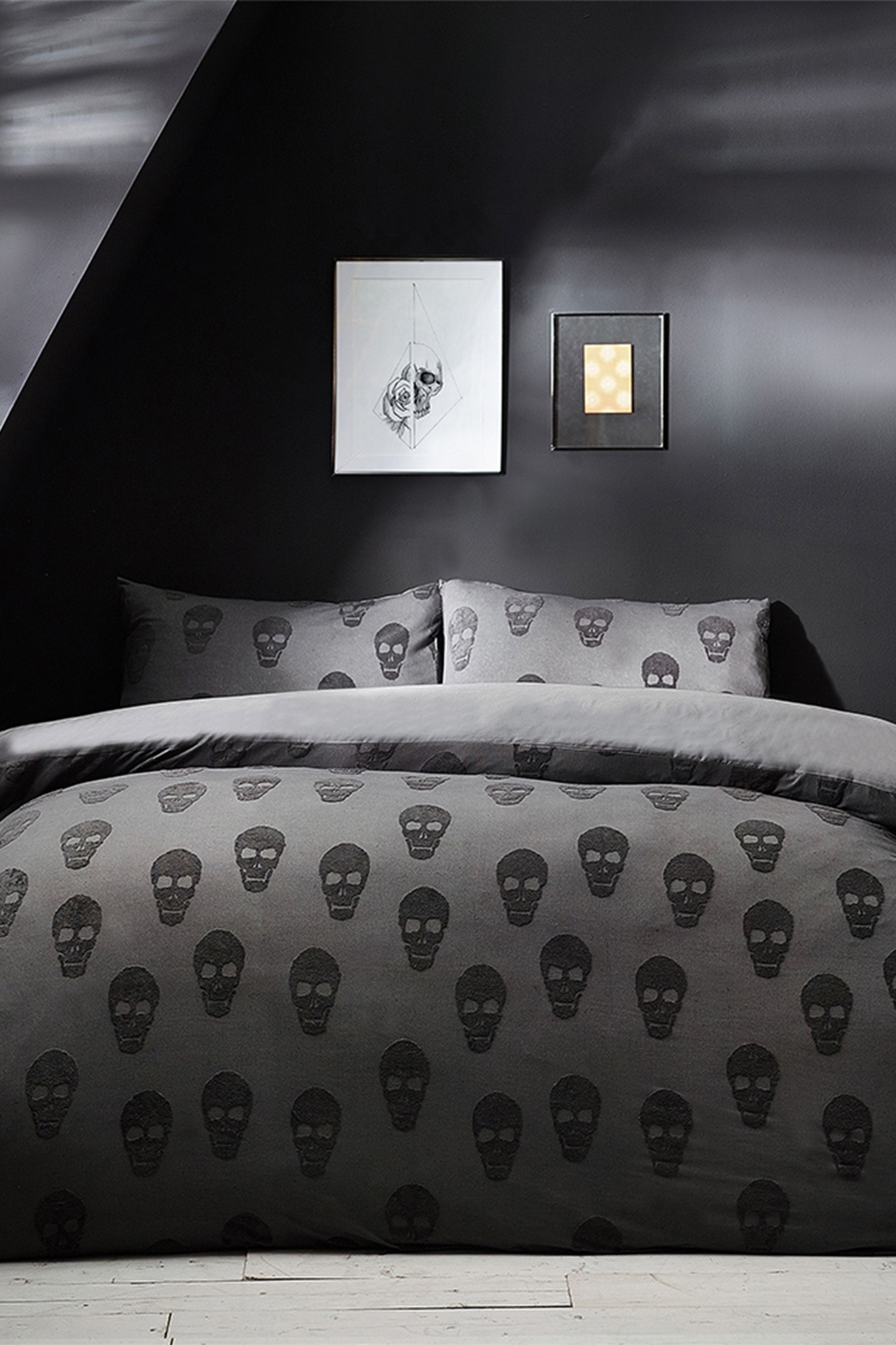 Skull crib bedding clearance