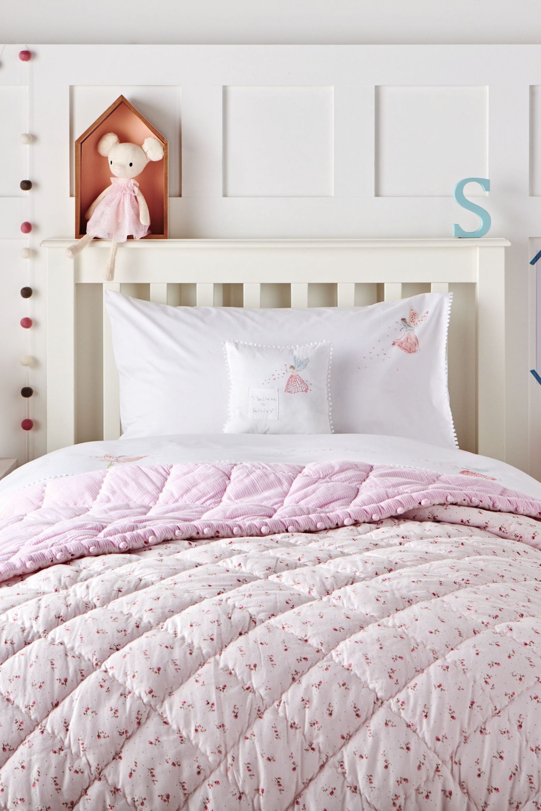 The white company kids bedding top