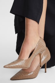 Reiss Camel Elina Mid Heel Leather Court Shoes - Image 2 of 6