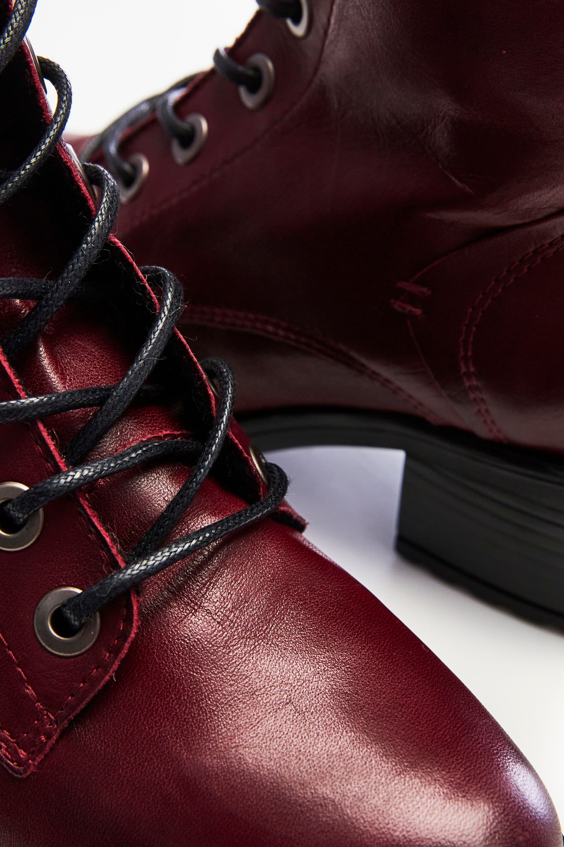 Moda in pelle burgundy boots sales