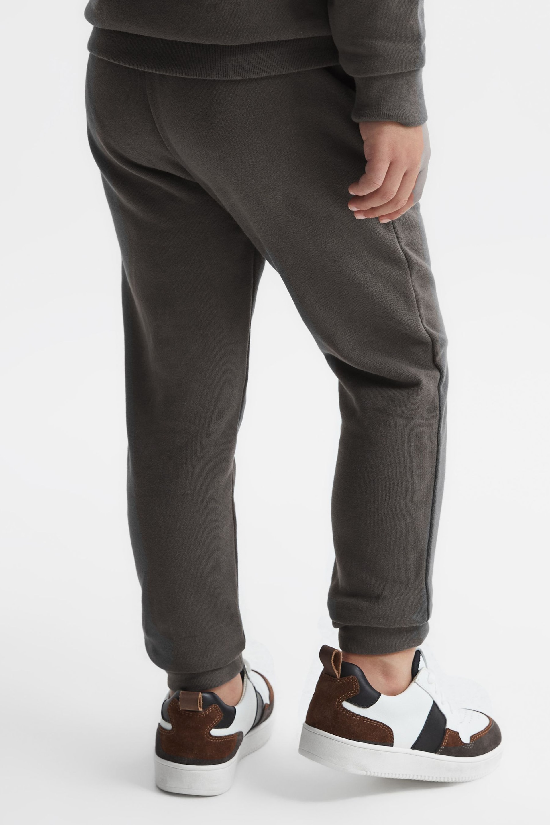 Reiss Olive Toby Garment Dyed Logo Joggers - Image 5 of 6