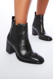 Moda In Pelle Block Heeled Chelsea Boots - Image 5 of 5