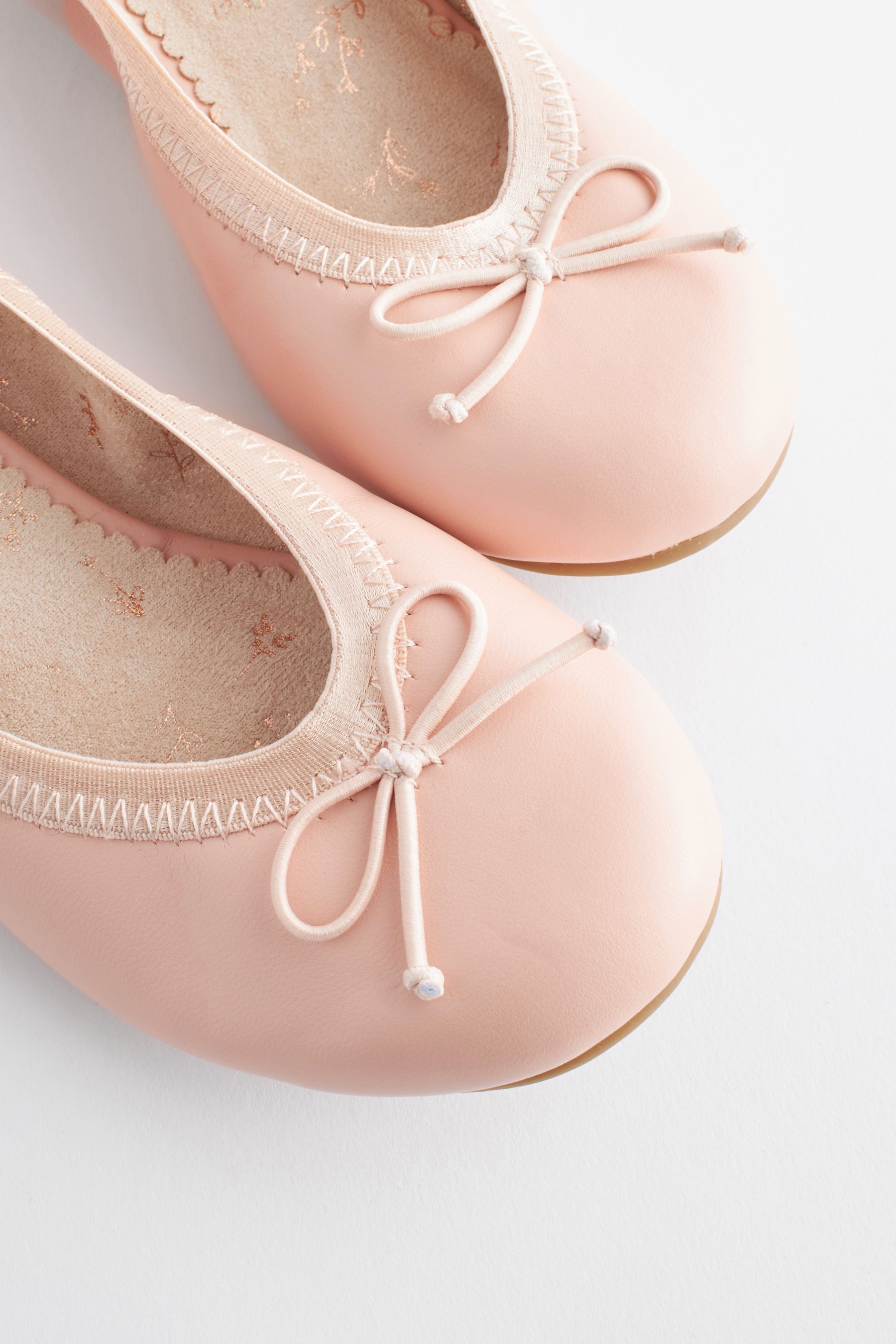 Bow ballerina on sale