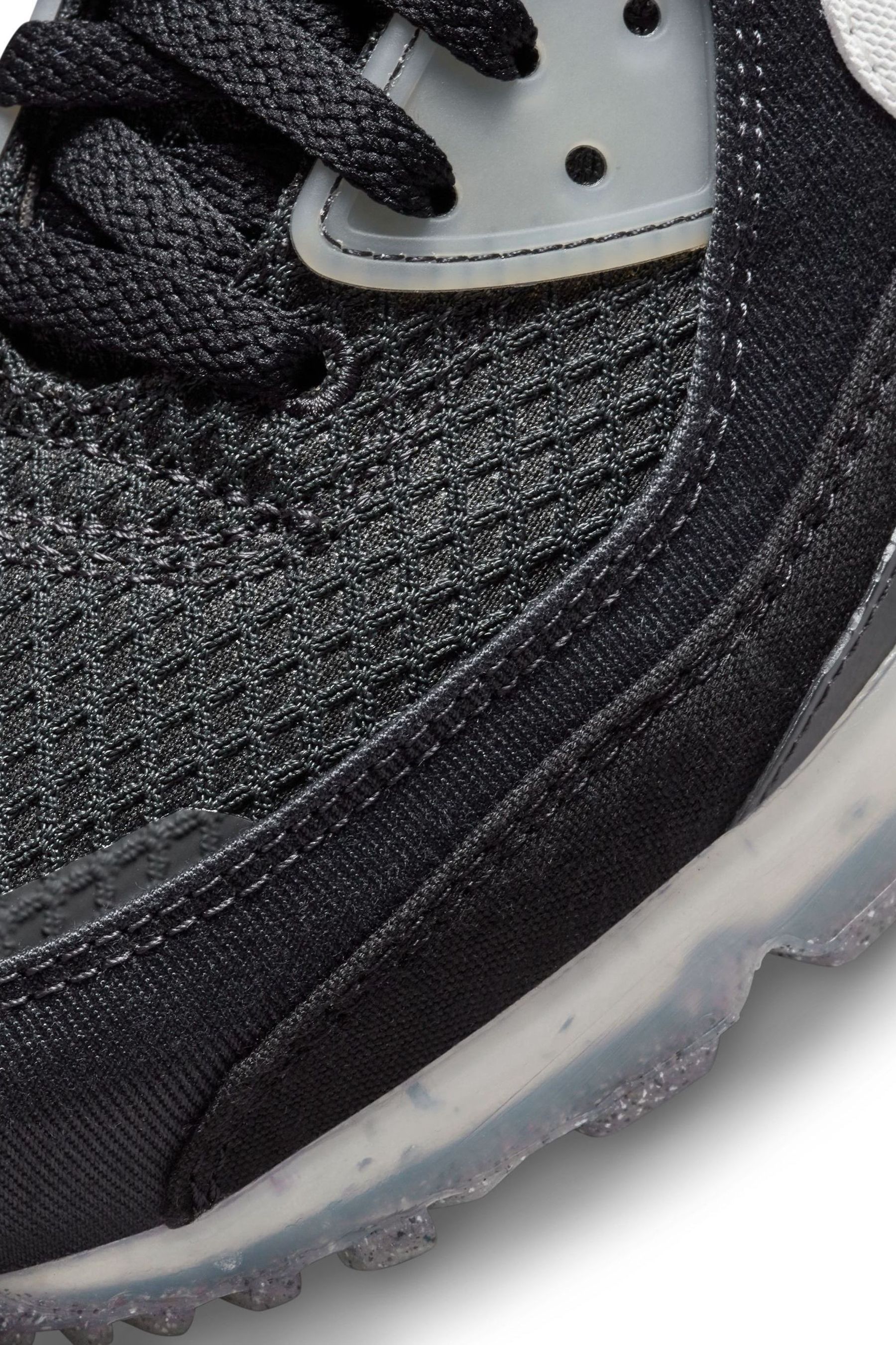 Nike 9 ultra essential hotsell