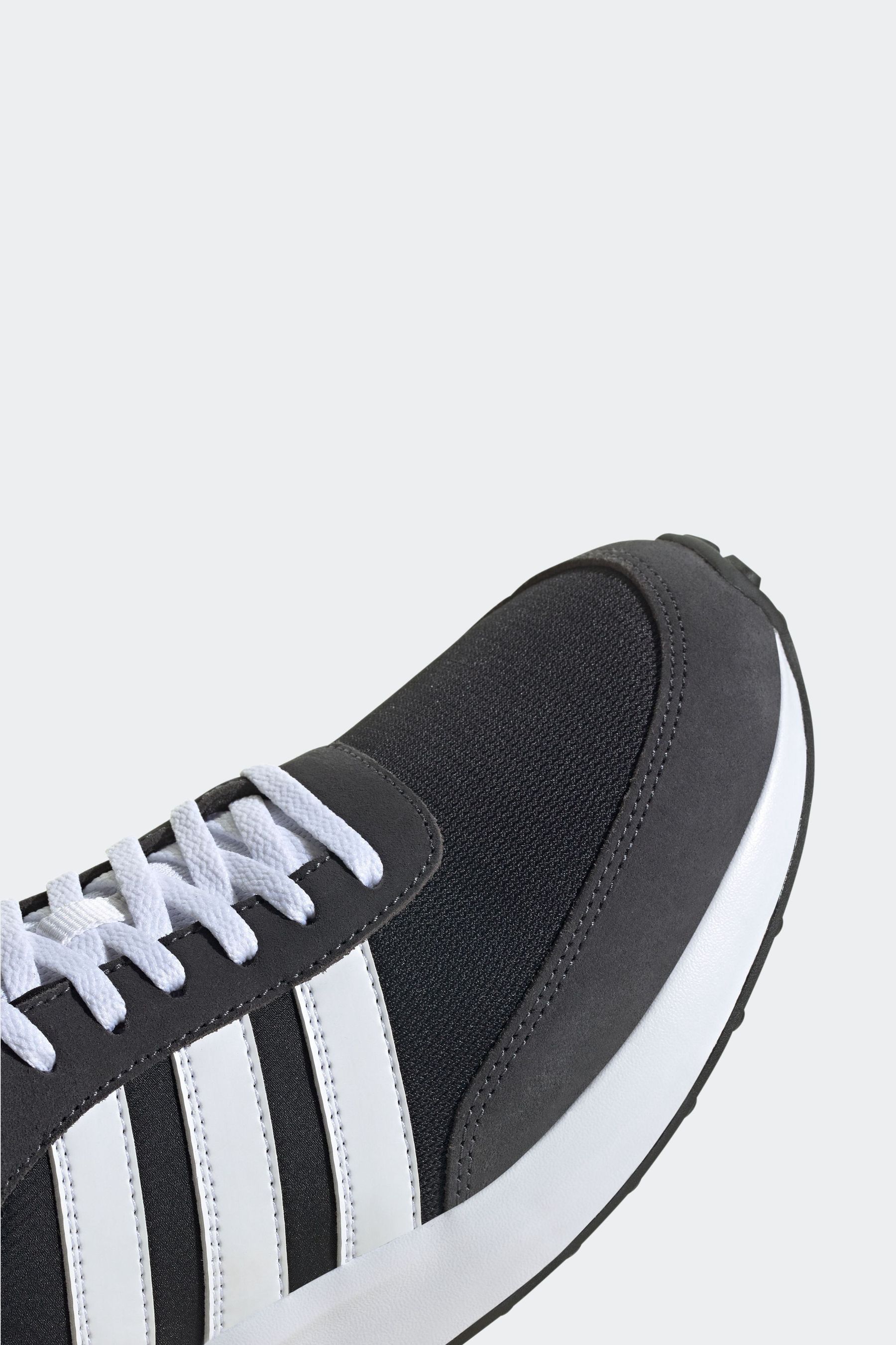 Lifestyle adidas trainers hot sale