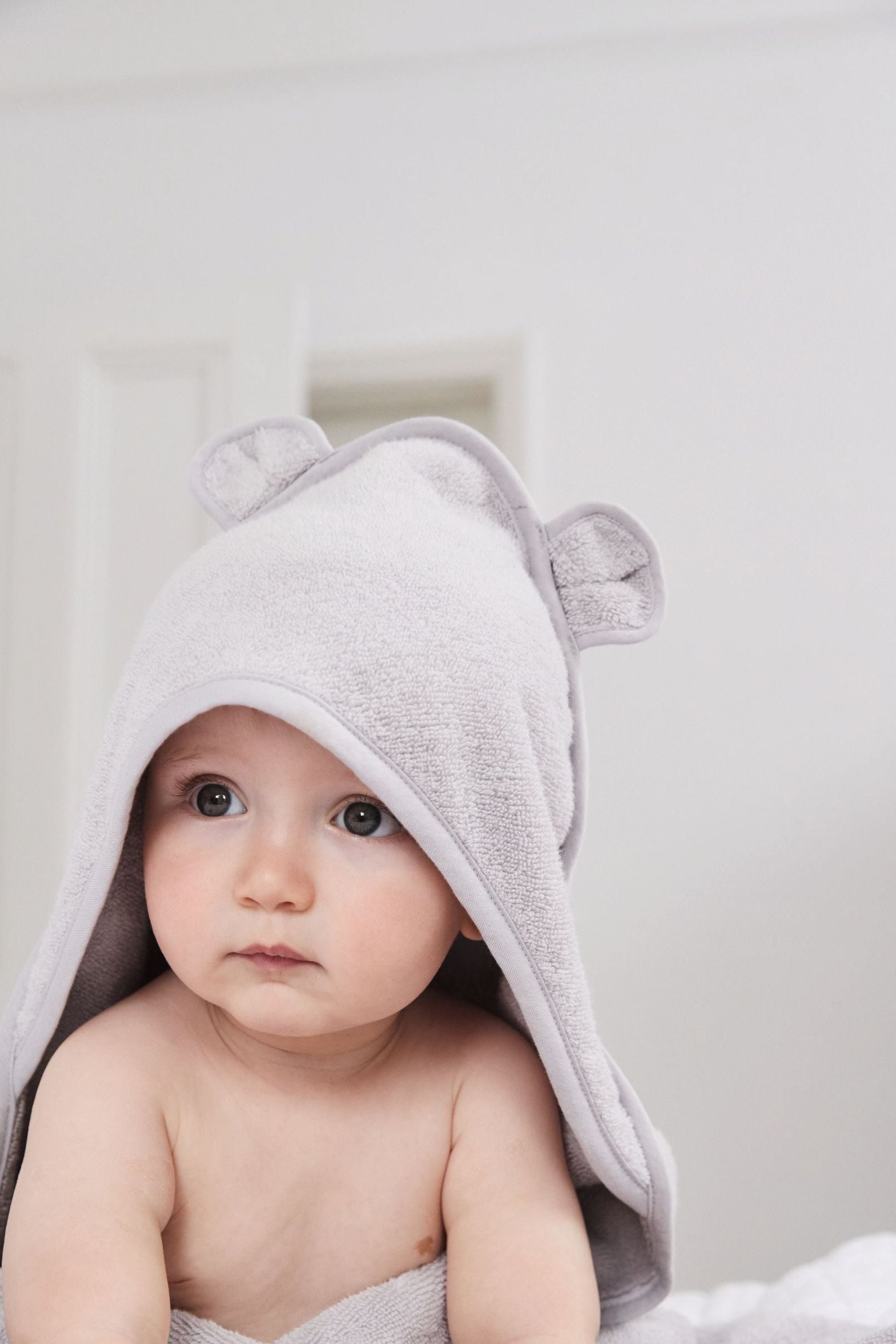 White company hooded towel discount