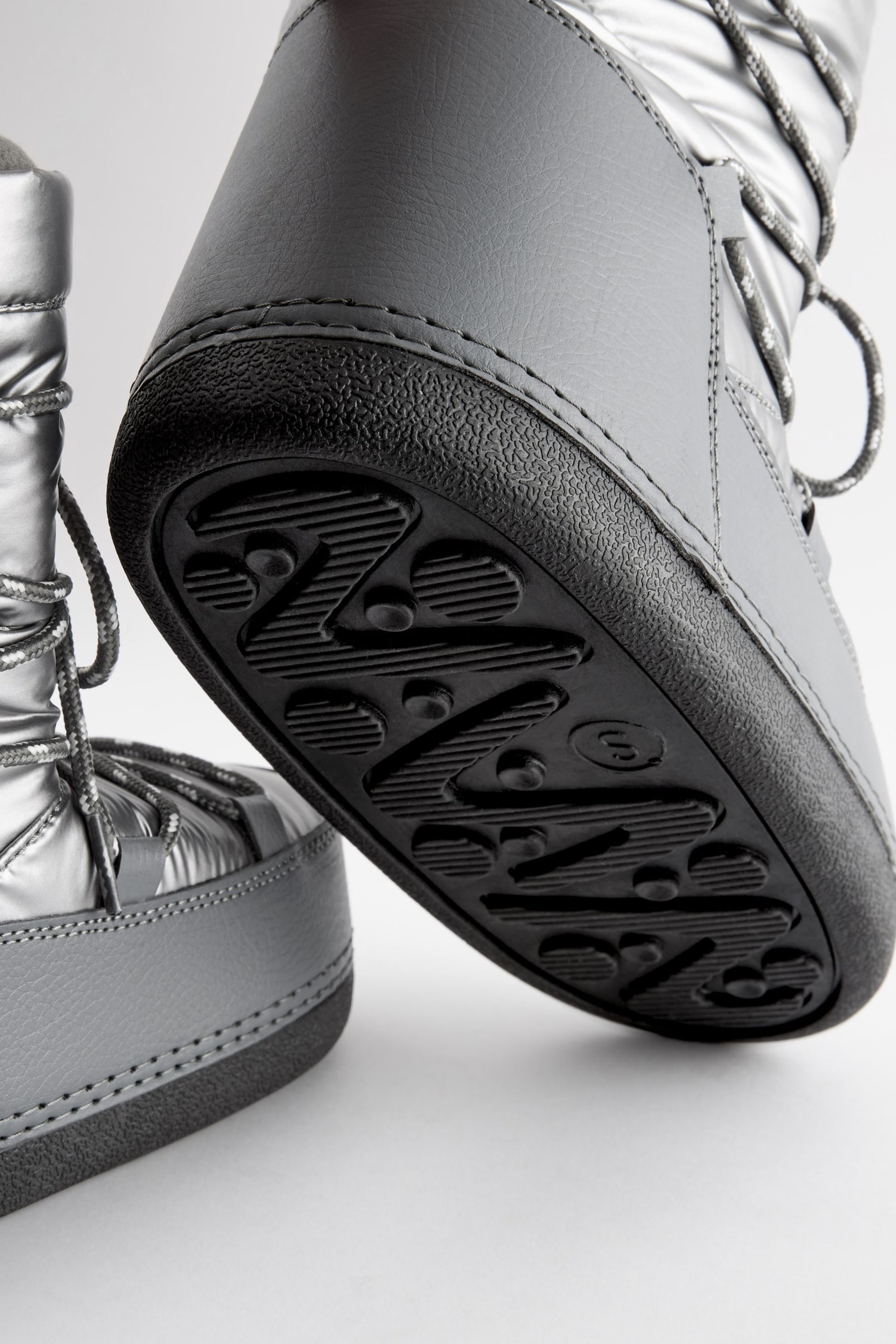 Silver Fashion Padded Boots - Image 9 of 10