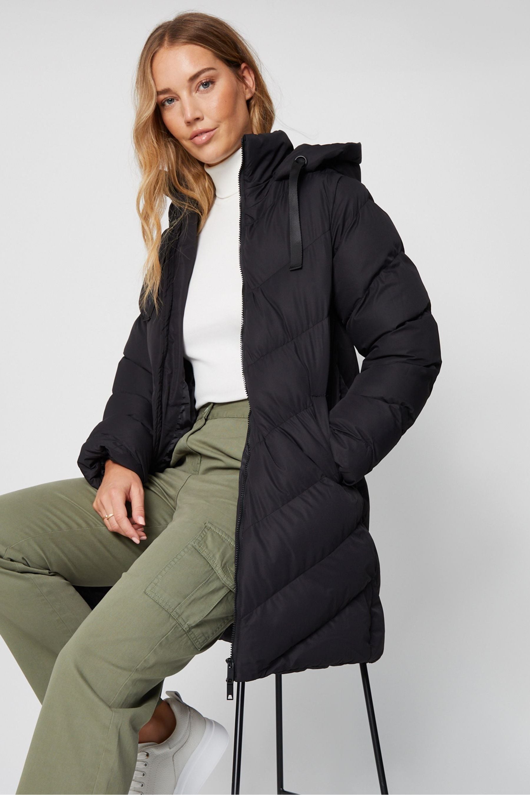 Mid length puffer coat with hood 2025