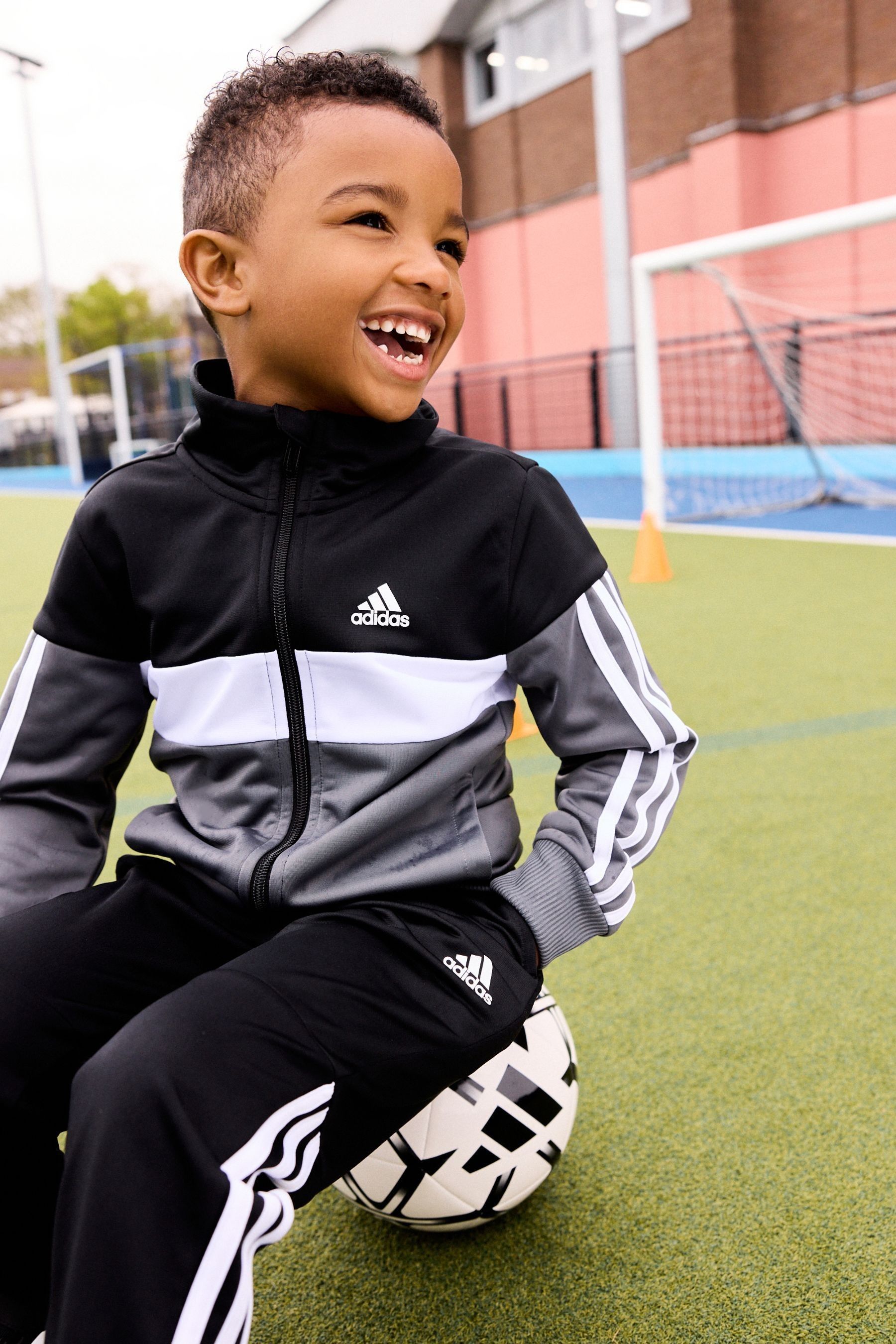 Baby boy adidas tracksuit shop