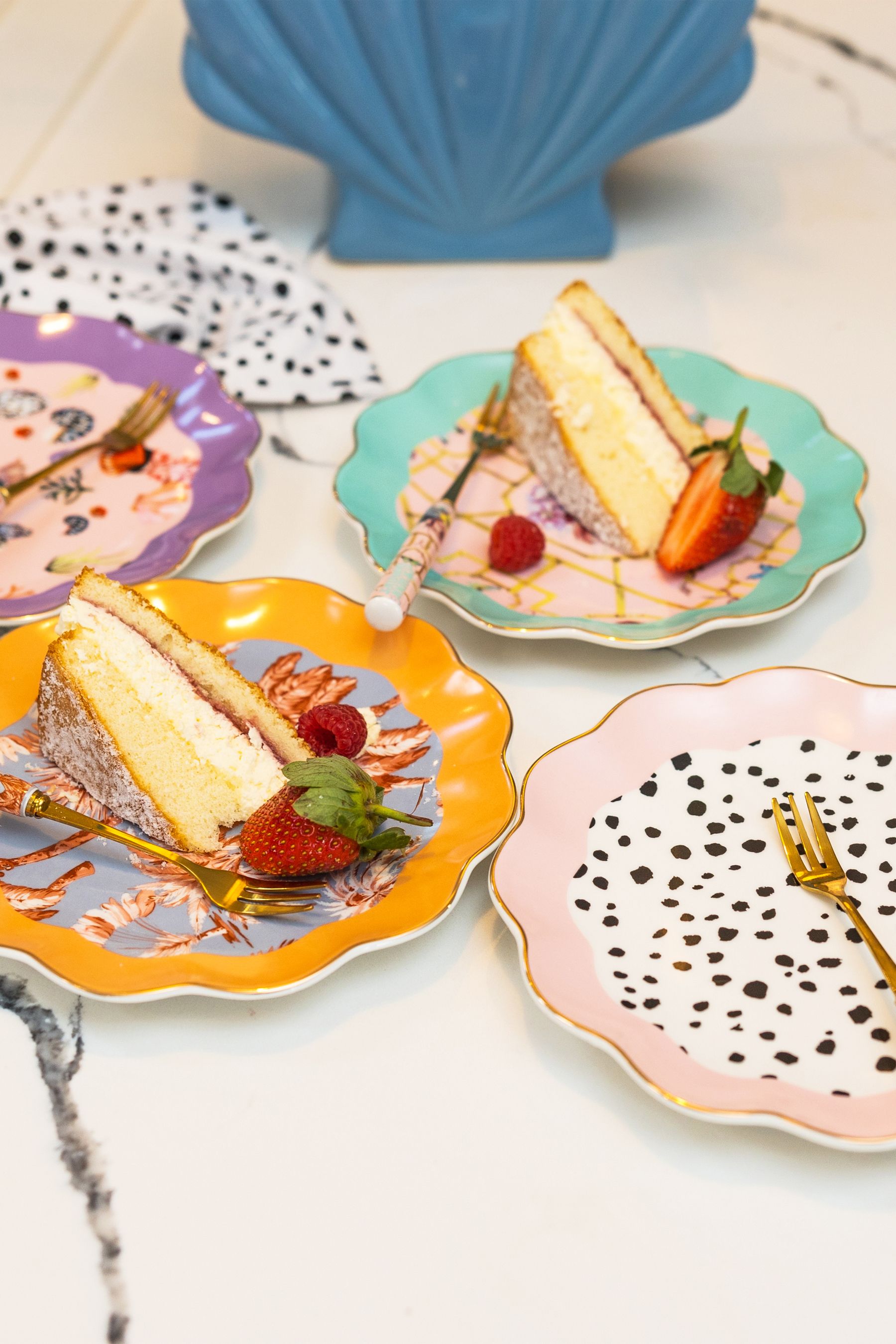 Eleanor Bowmer Set of 4 Scalloped Cake PLATES
