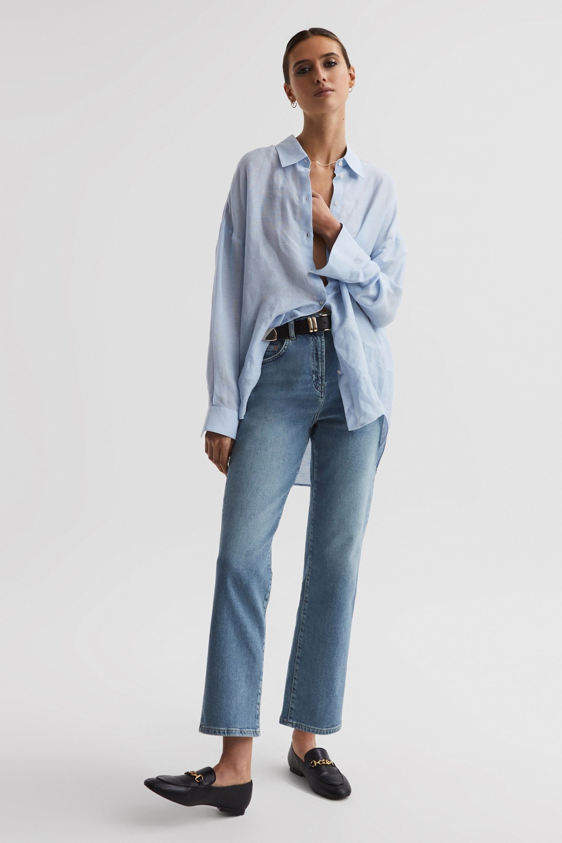 Reiss Light Blue Phillipa Straight Leg Boyfriend Jeans - Image 3 of 6