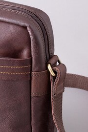 Lakeland Leather Brown Small Keswick Leather Messenger Bag - Image 6 of 6