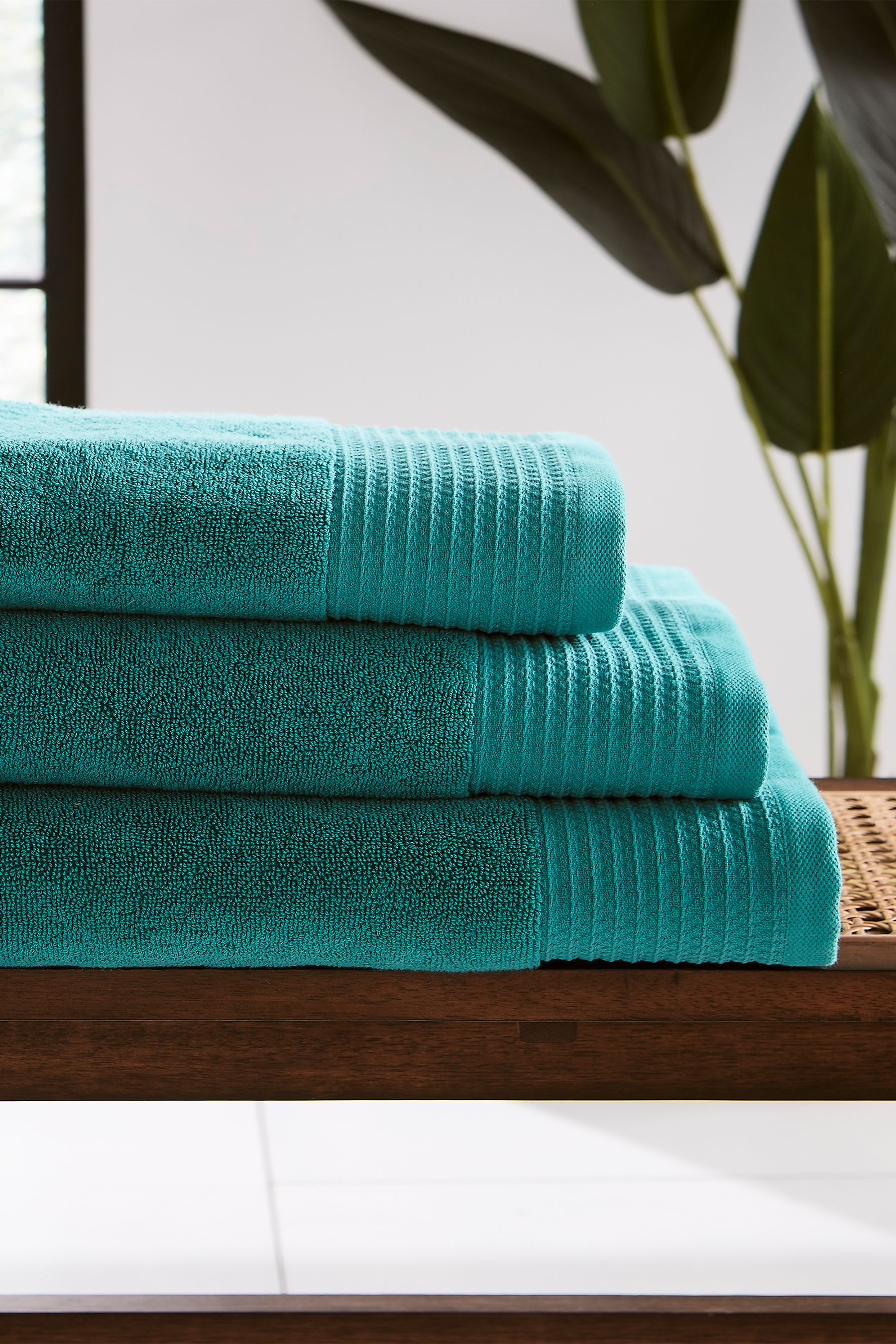 Matthew Williamson Green Luxury Soft Cotton Towel