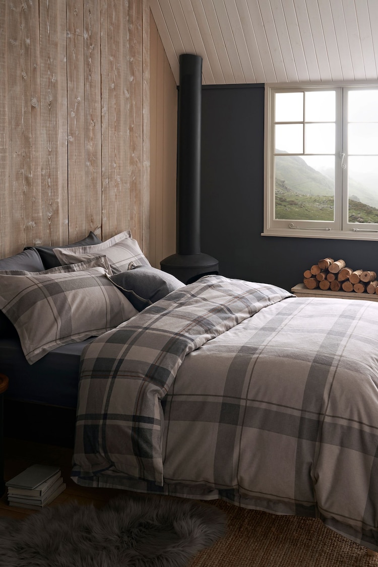 Grey Check Reversible Christmas Brushed 100% Cotton Oxford Duvet Cover and Pillowcase Set - Image 2 of 7