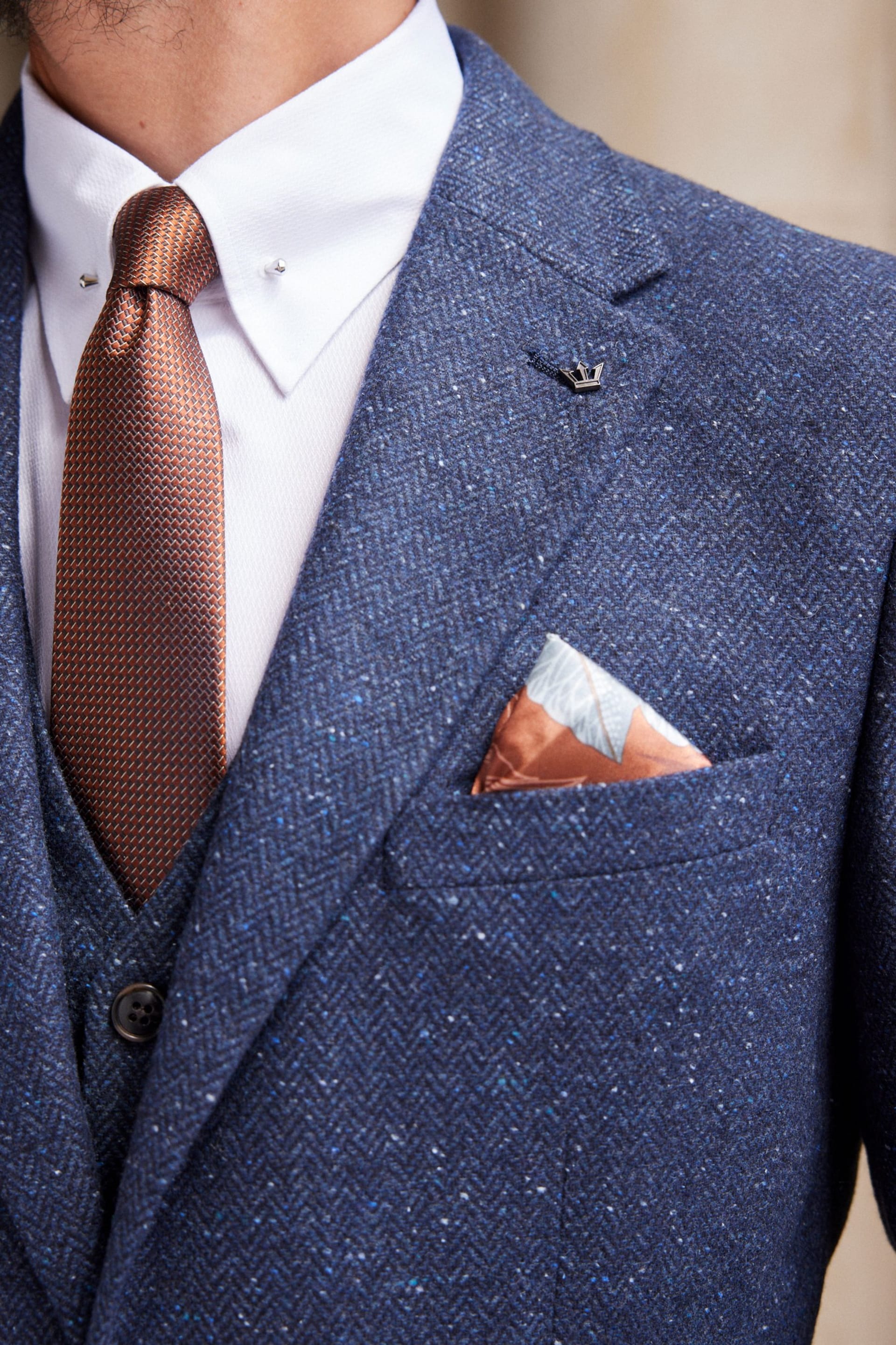 Navy Blue Regular Fit Nova Fides Italian Fabric Herringbone Textured Wool Blend Suit Jacket - Image 4 of 13
