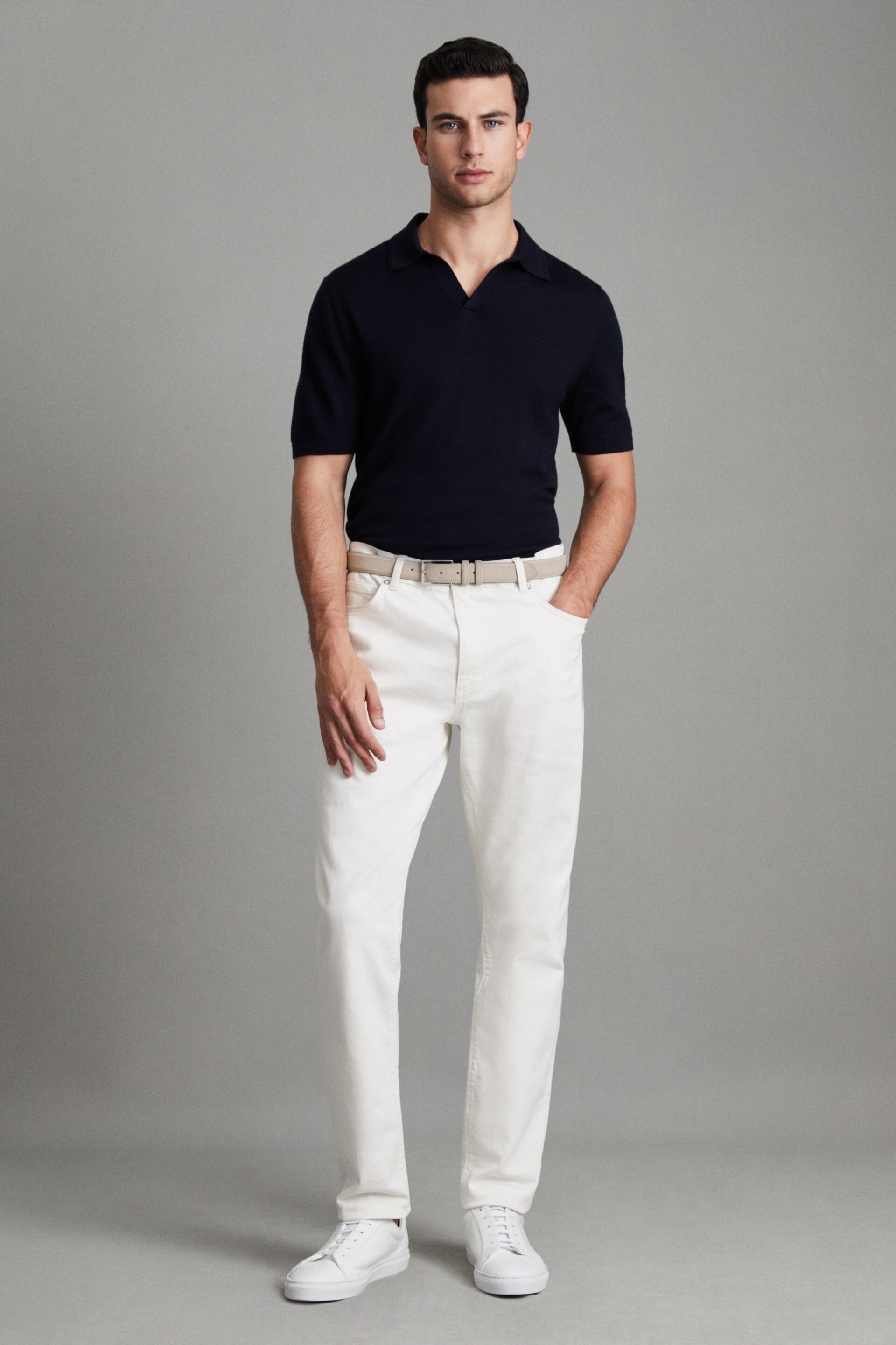 Reiss Ecru Santorini Tapered Slim Fit Jeans - Image 3 of 7
