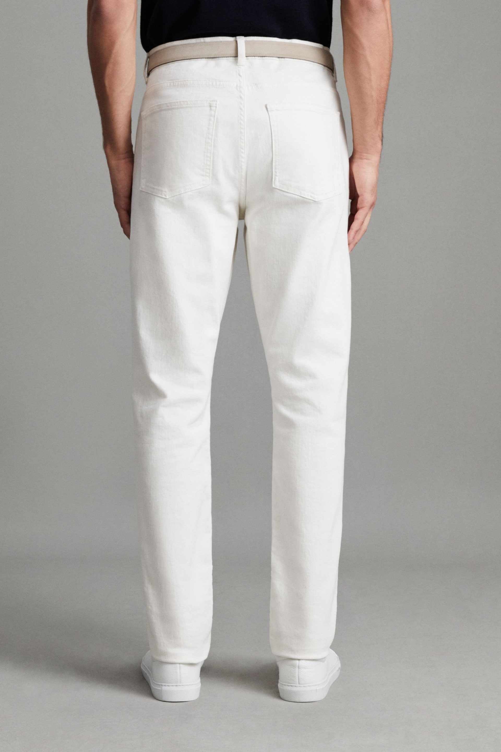 Reiss Ecru Santorini Tapered Slim Fit Jeans - Image 4 of 7