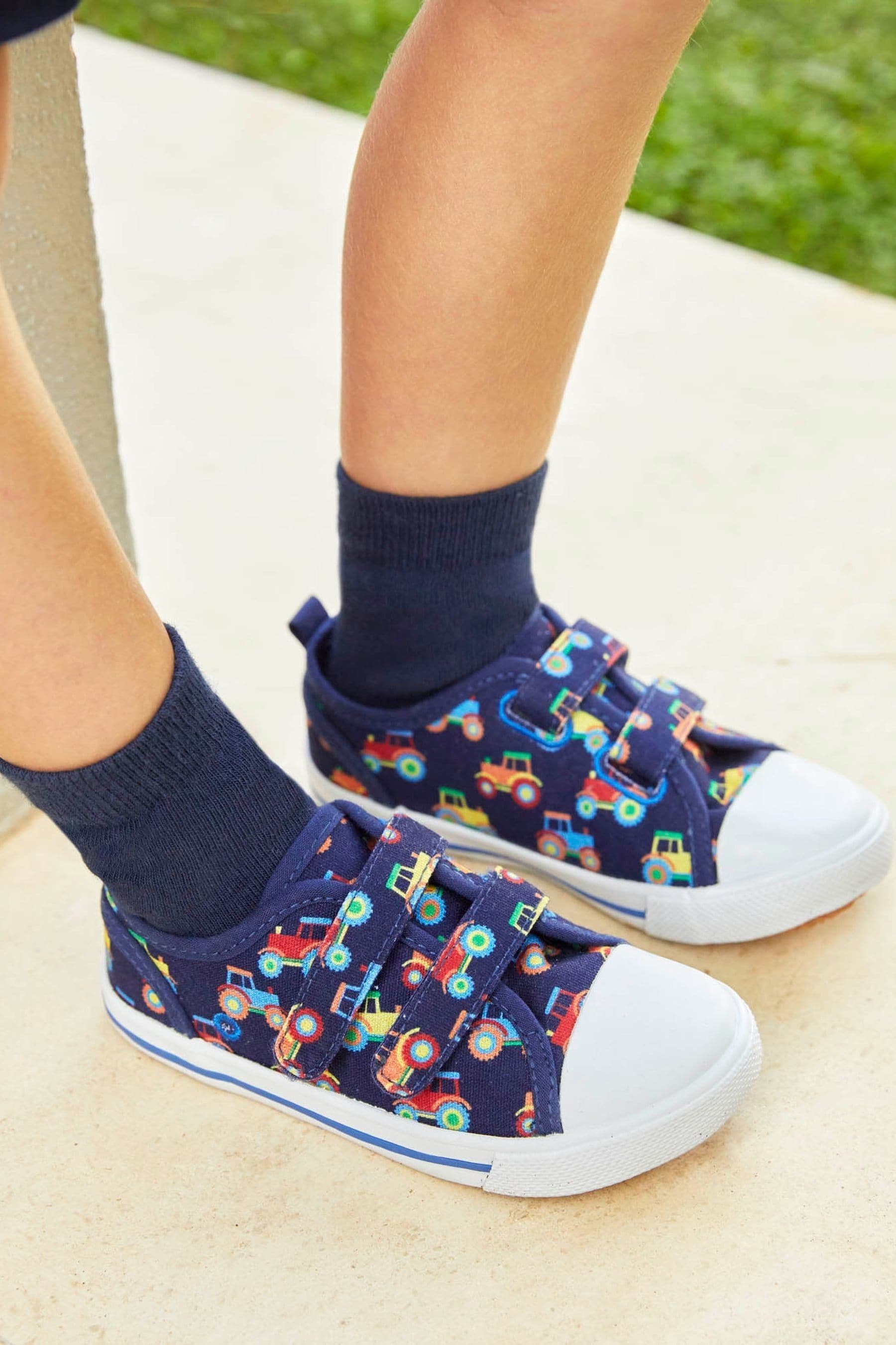 Kids canvas shoe sale discount
