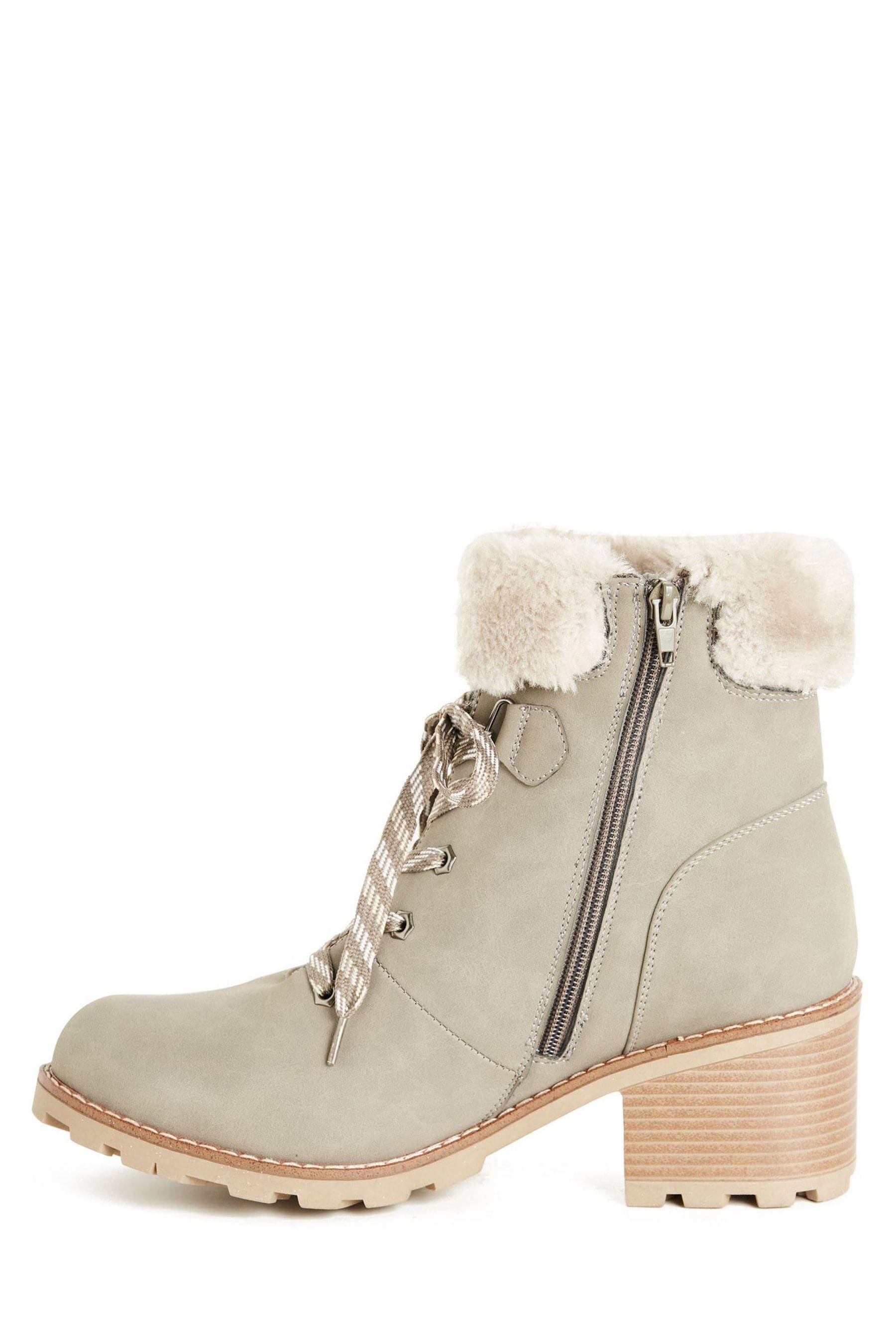Buy Evans Brown Bella Winter Boots from Next Luxembourg