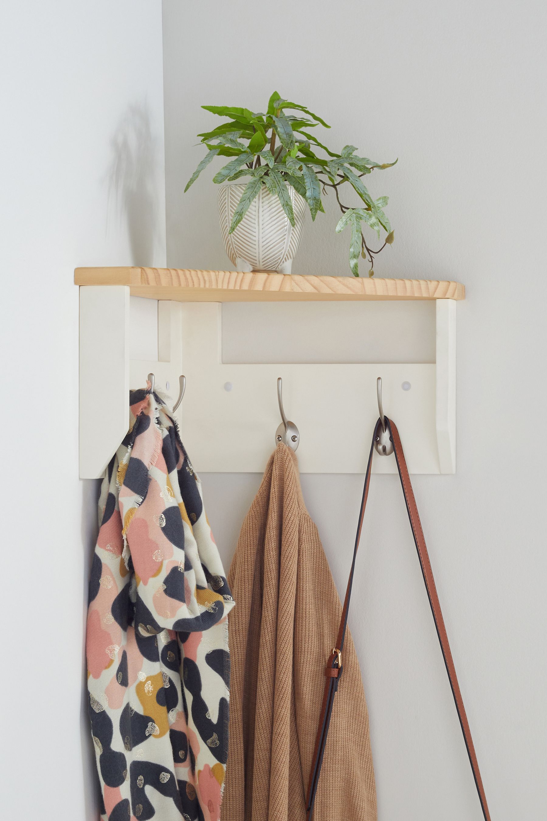 Chalk White Malvern Corner Coat Hooks