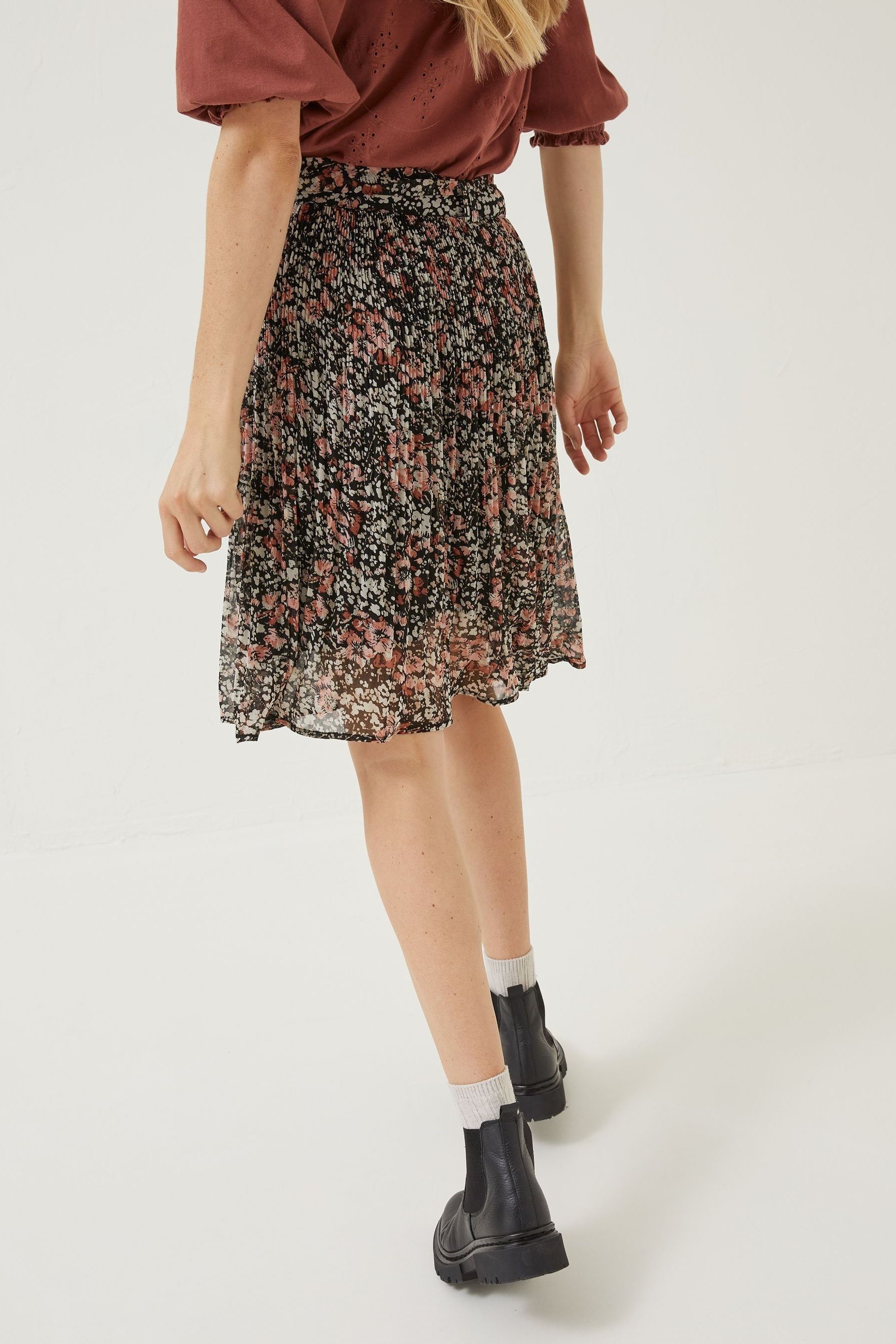 Buy FatFace Black Blush Floral Kayleigh Skirt from Next Luxembourg
