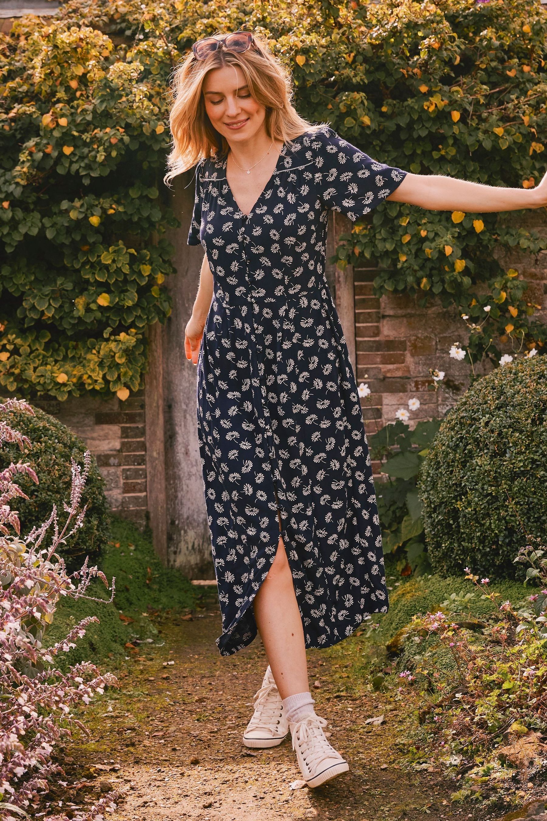 Daisy midi dress clearance
