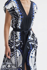 Reiss Navy/White Freja Petite Scarf Printed Midi Dress - Image 4 of 8