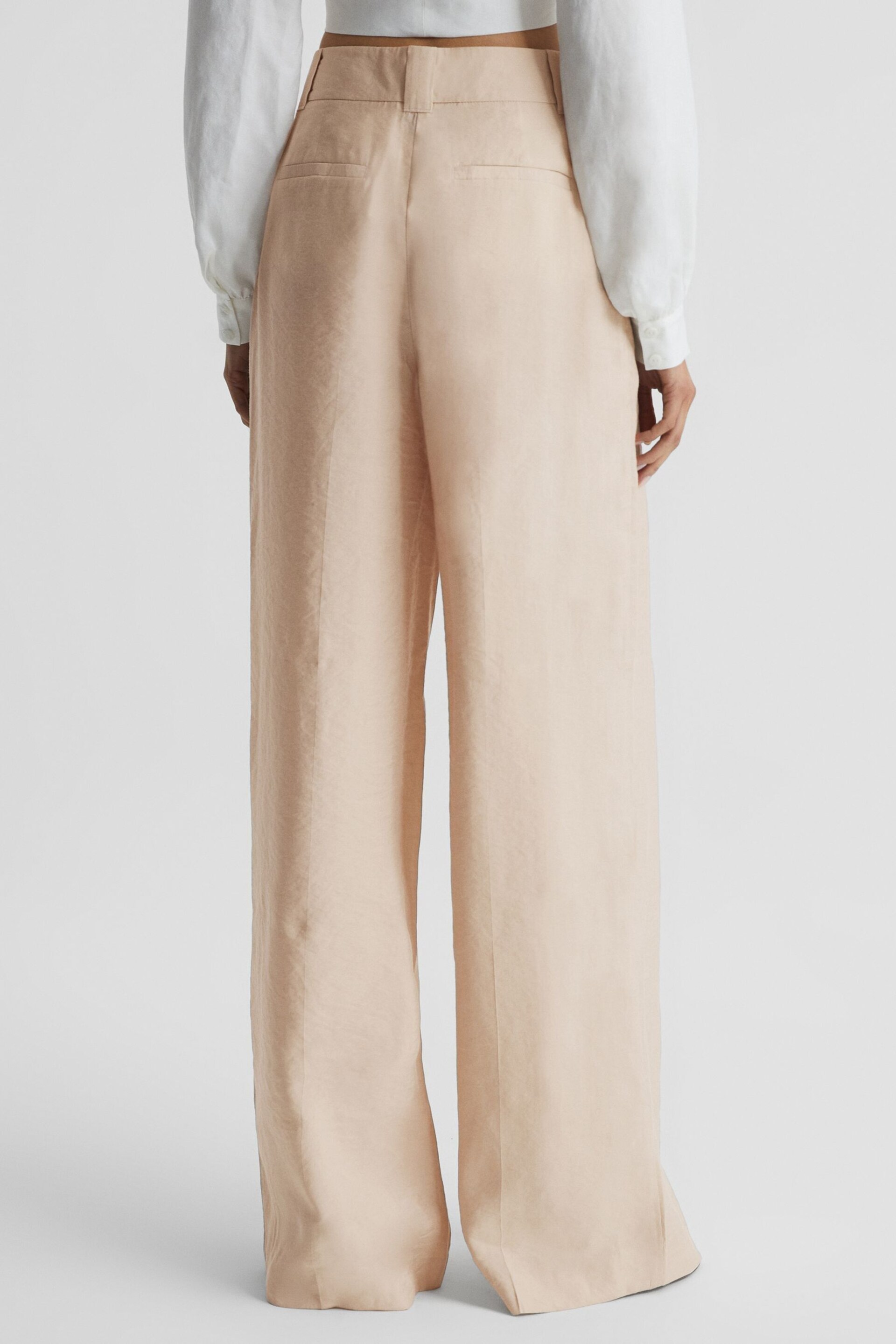 Reiss Nude Izzie Petite Wide Leg Occasion Trousers - Image 5 of 7