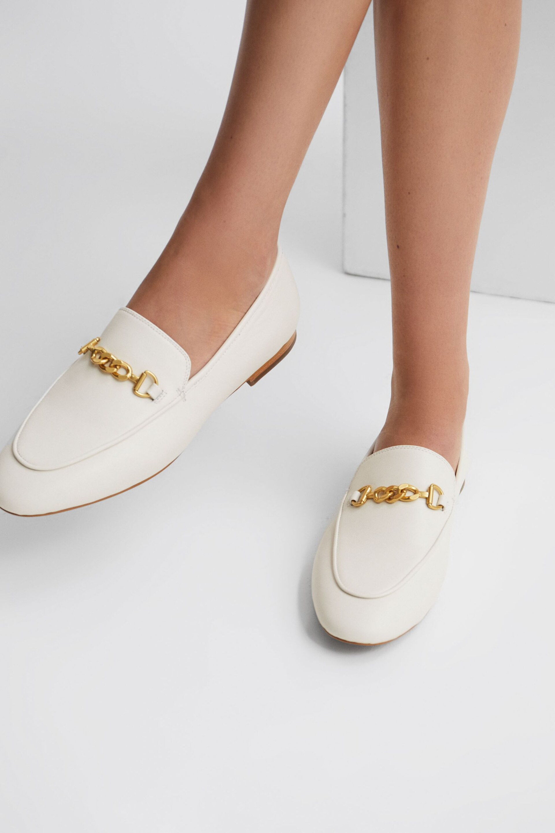 Reiss Off White Evan Chain Detail Loafers - Image 3 of 6