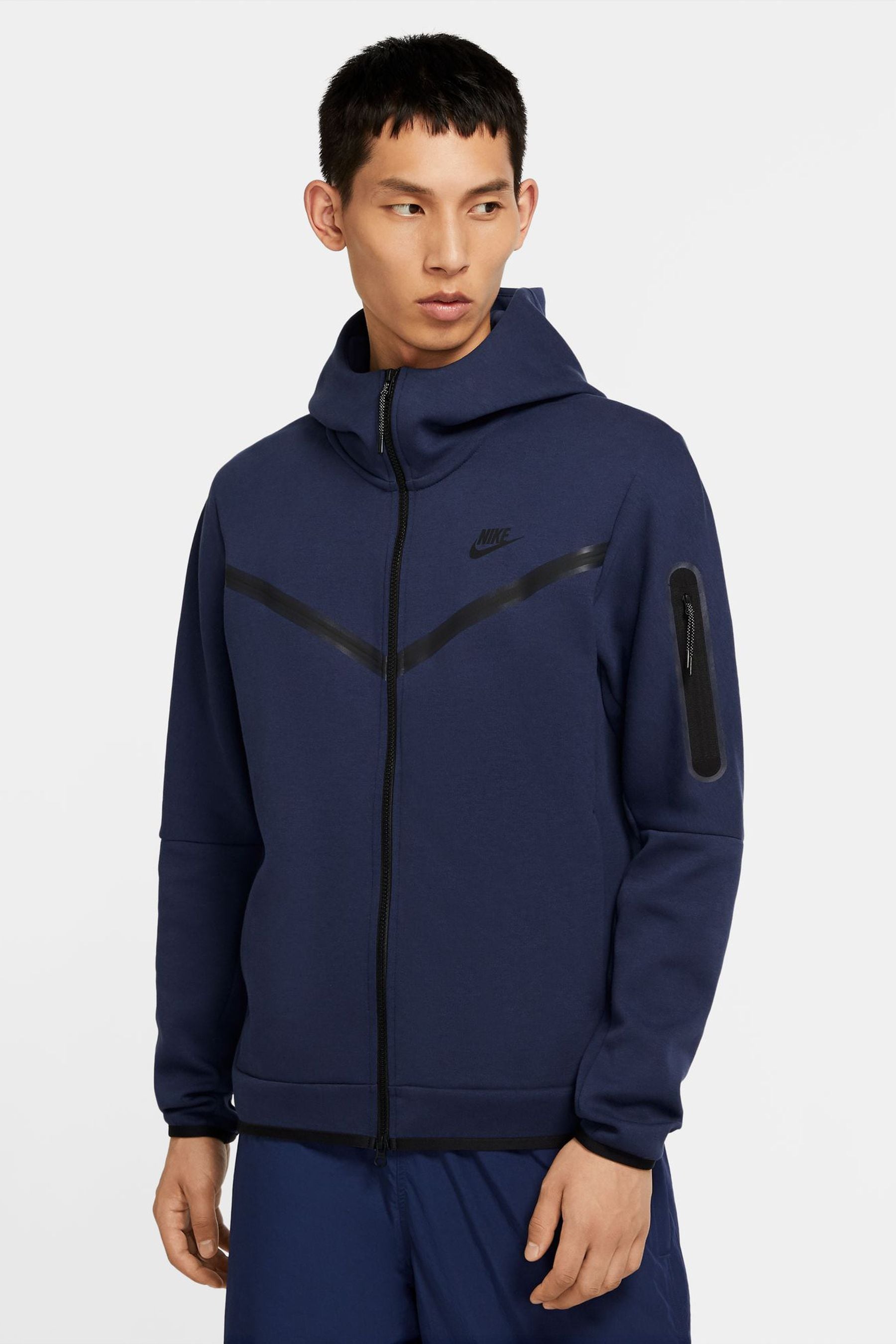 Nike tech fleece s best sale