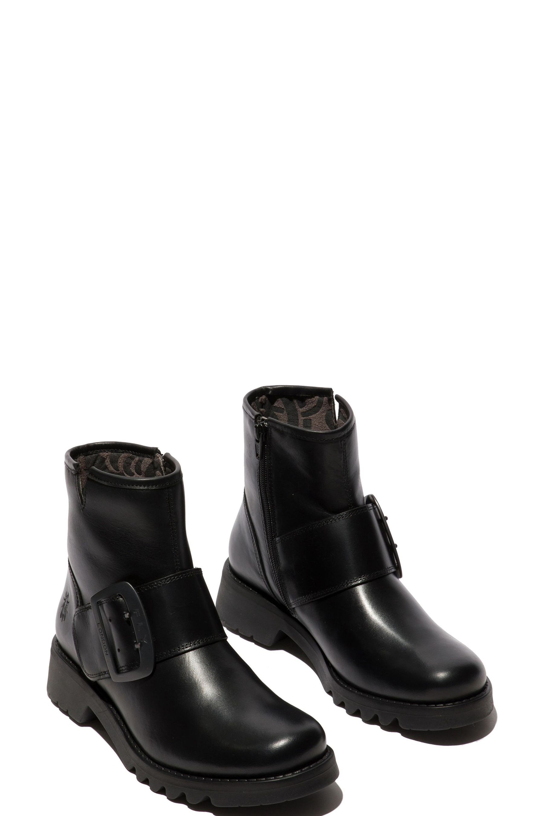 Very fly boots 2025