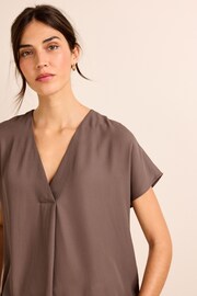 Chocolate Brown Short Sleeve Overhead Top - Image 4 of 5