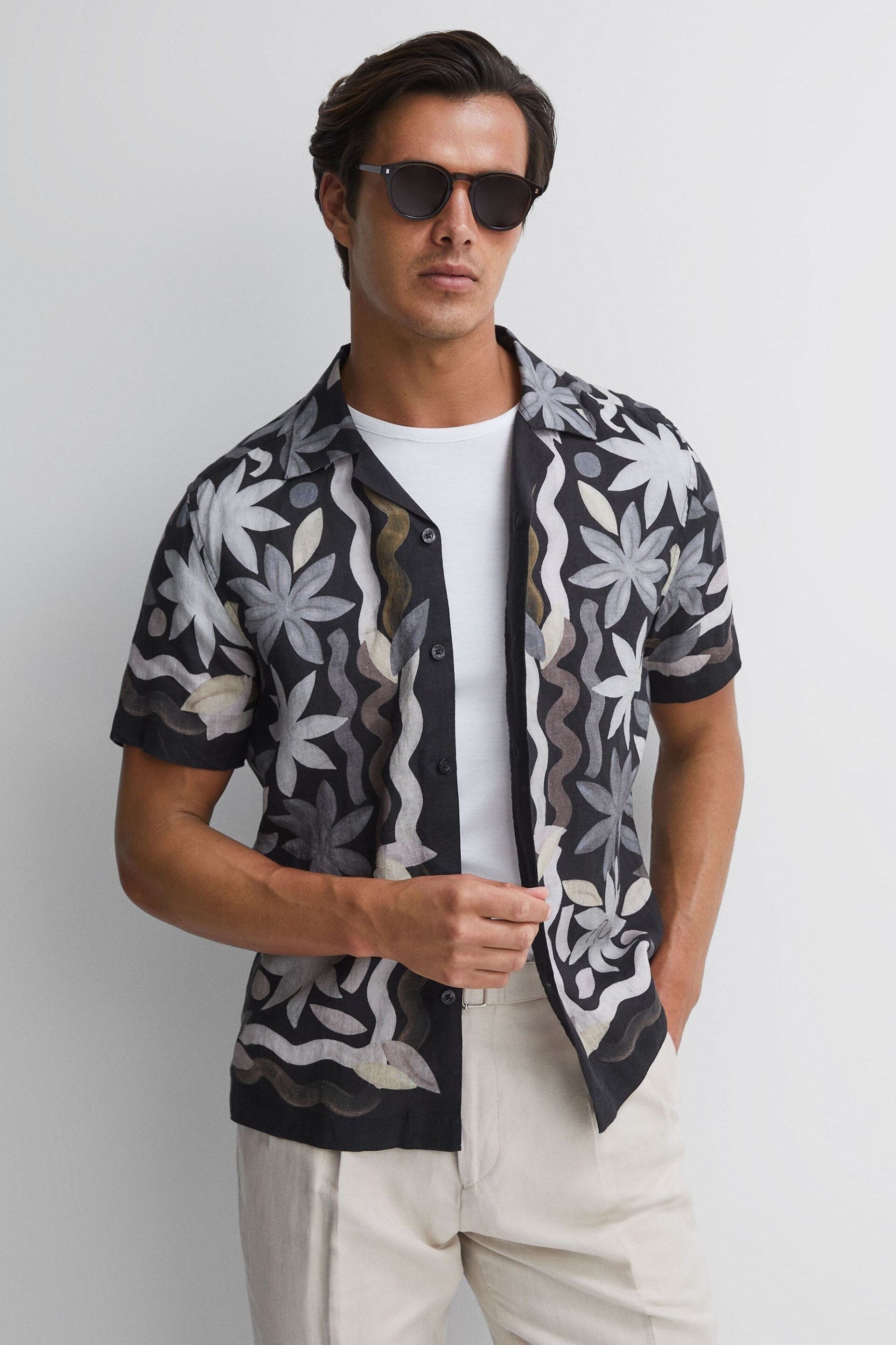 Reiss Black Multi Delphi Linen Floral Cuban Collar Shirt - Image 1 of 5