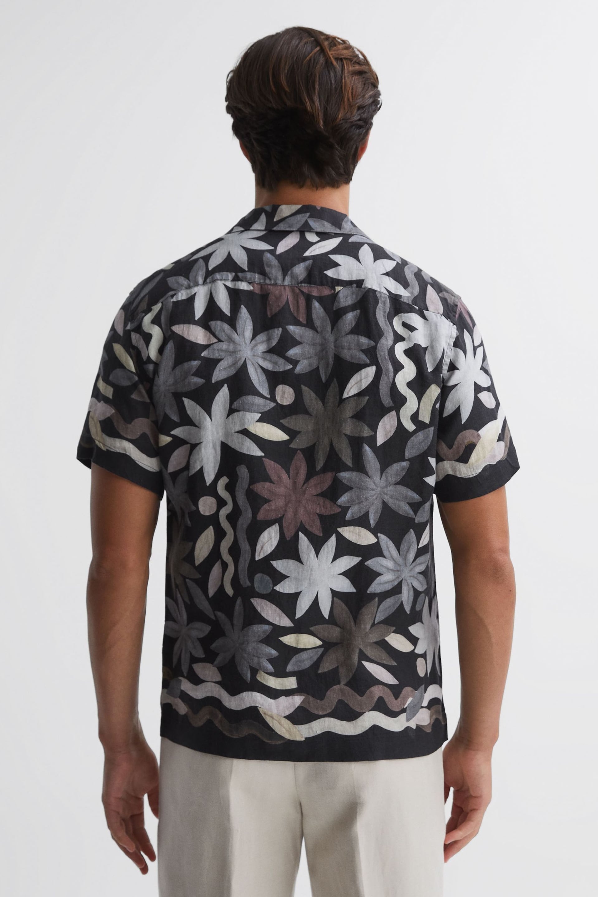 Reiss Black Multi Delphi Linen Floral Cuban Collar Shirt - Image 5 of 5
