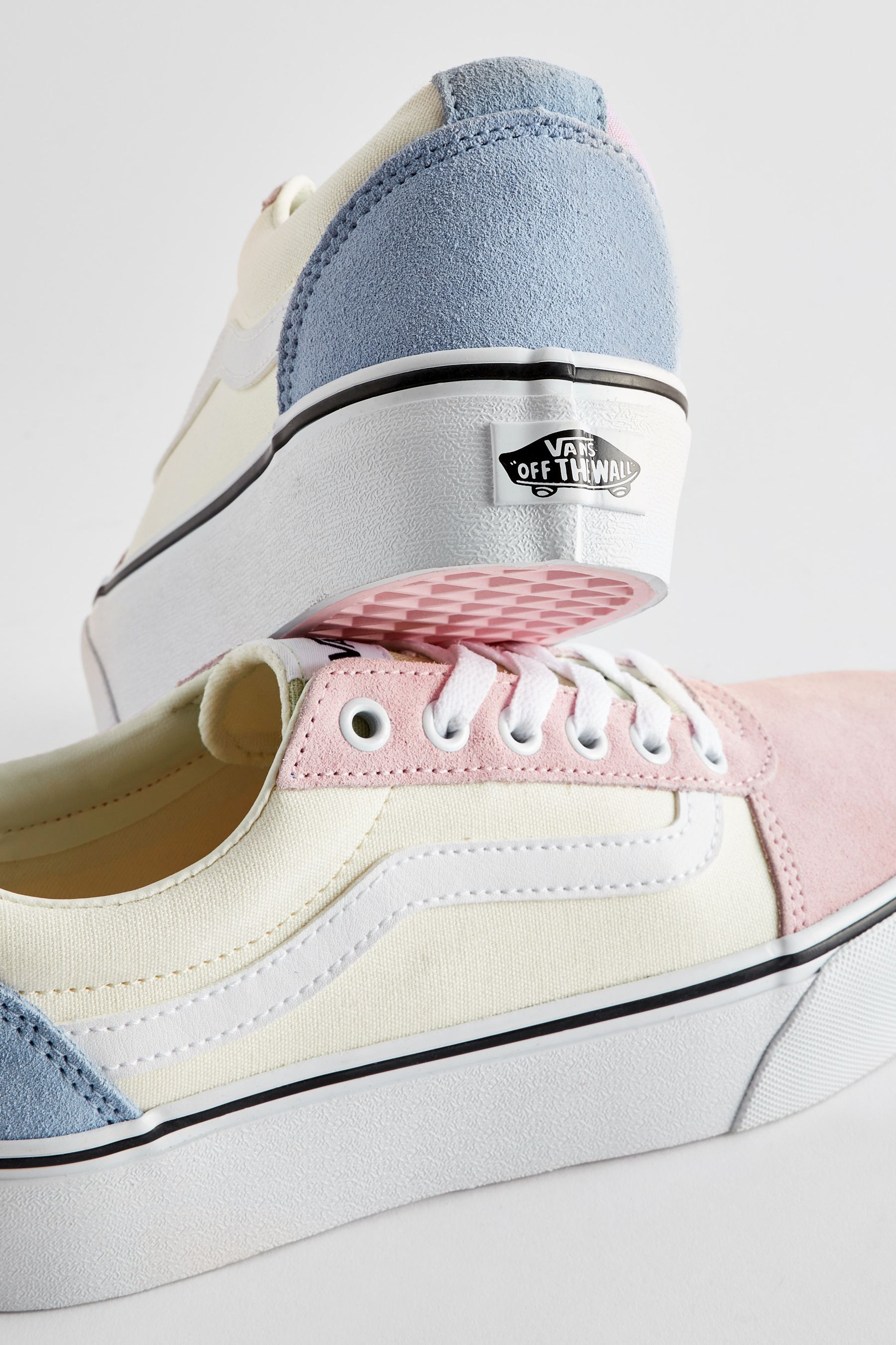 Vans ward platform trainers top