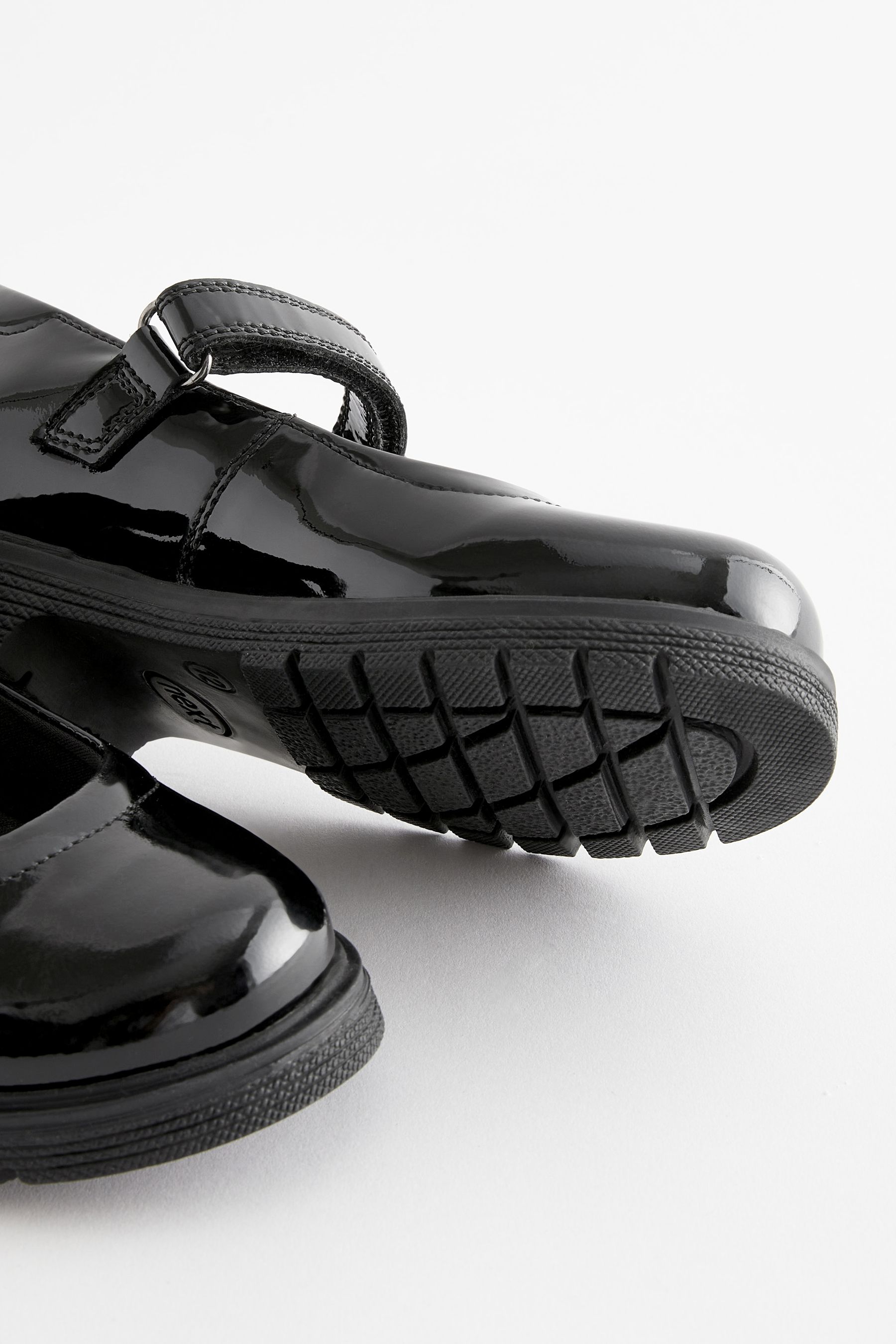 Black patent leather girl shoes shop
