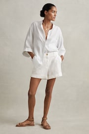 Reiss White Demi Linen Garment Dyed Shorts - Image 3 of 5