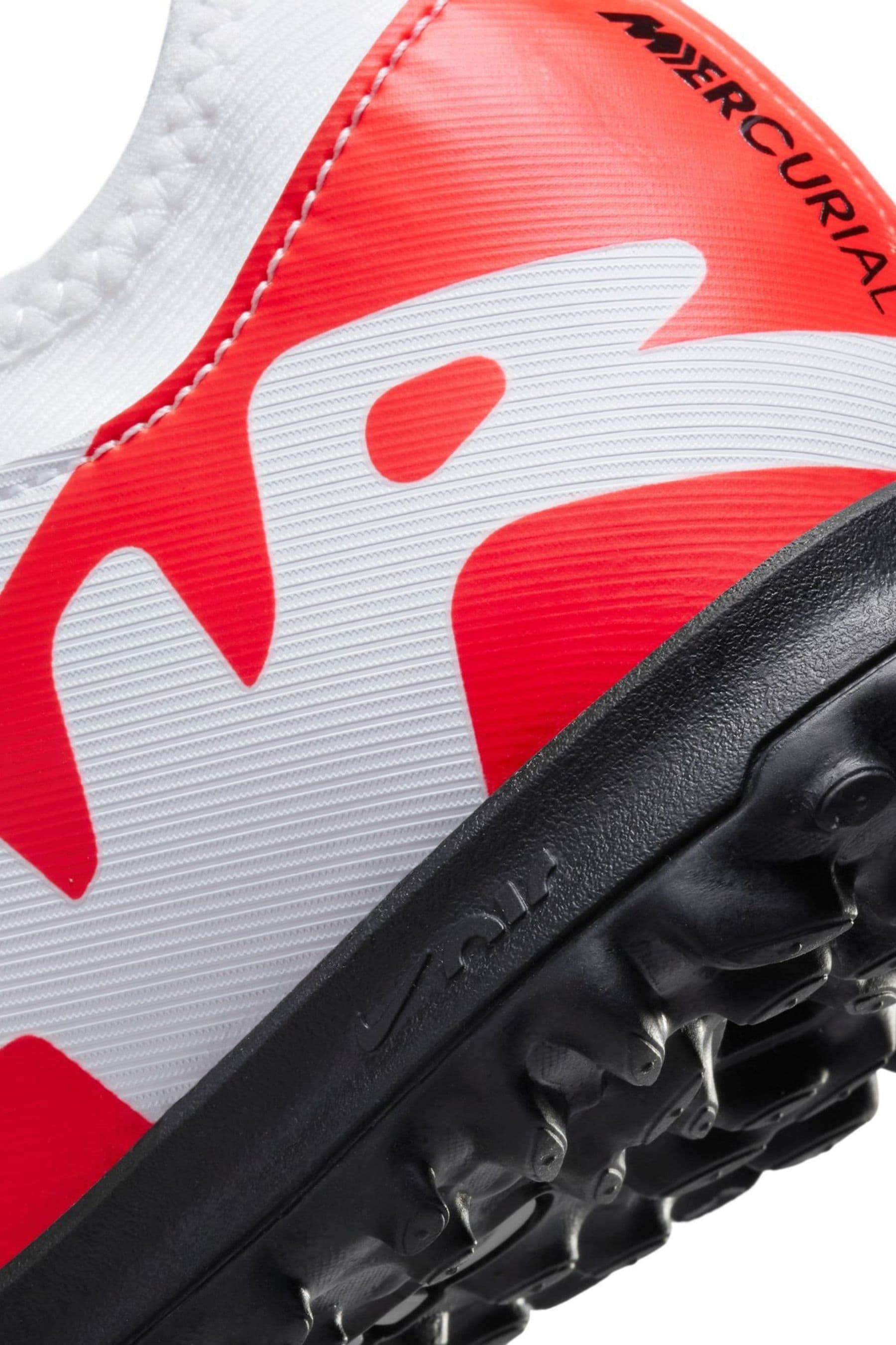 Nike red astro turf shop