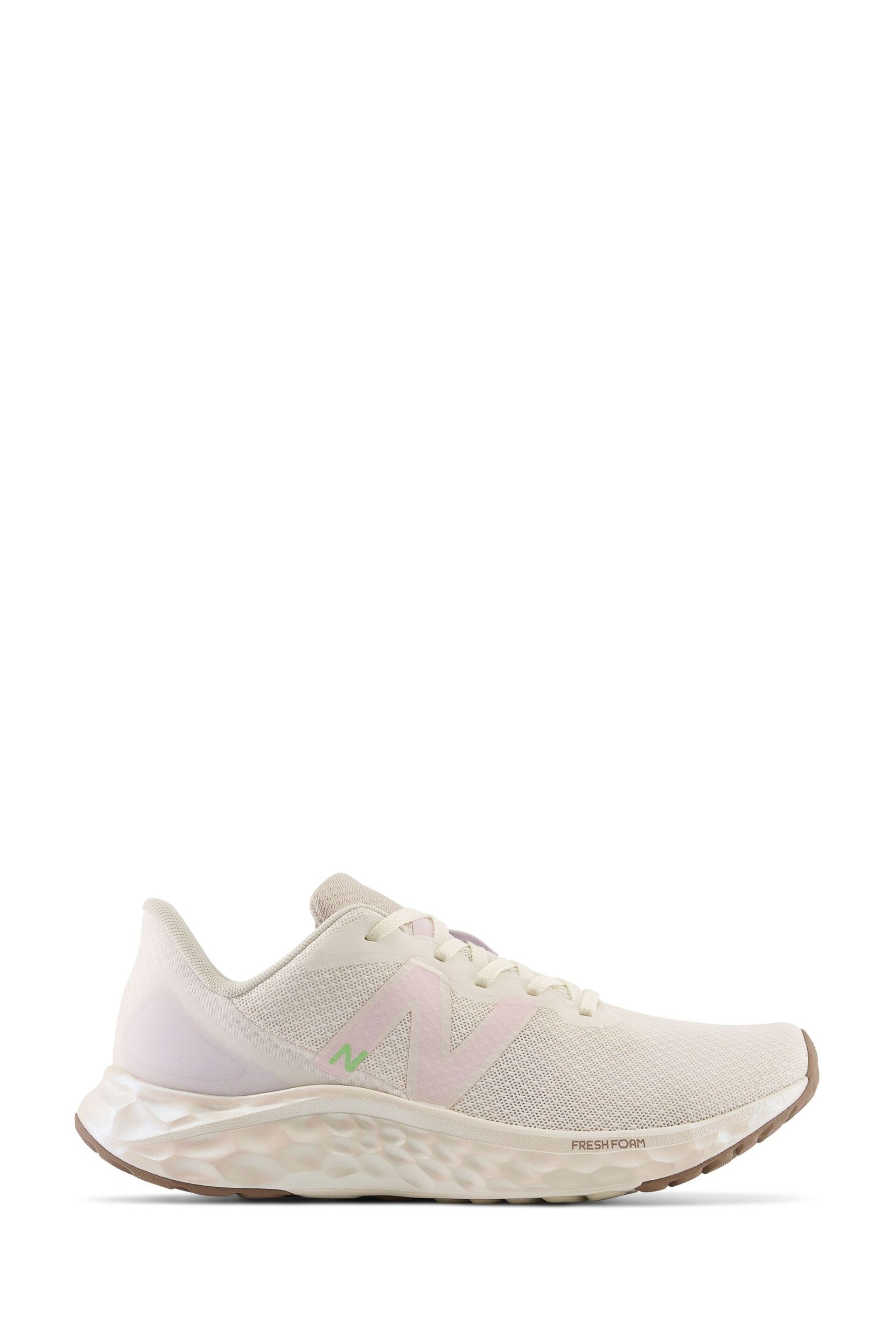 New Balance Off white Womens Fresh Foam Arishi v4 Trainers - Image 1 of 6