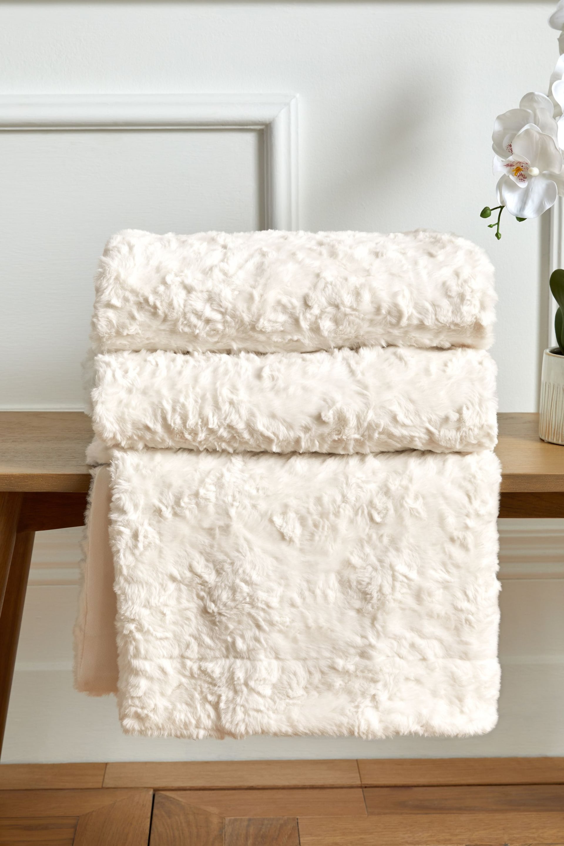 Ivory Natural Mila Cosy Textured Faux Fur Throw - Image 3 of 5