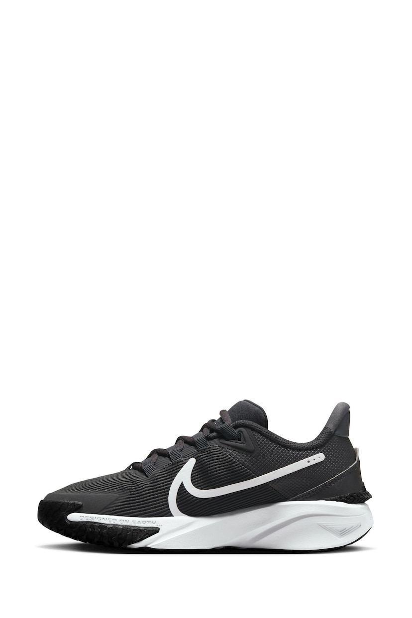 Nike Black/White Youth Star Runner 4 Trainers - Image 5 of 12