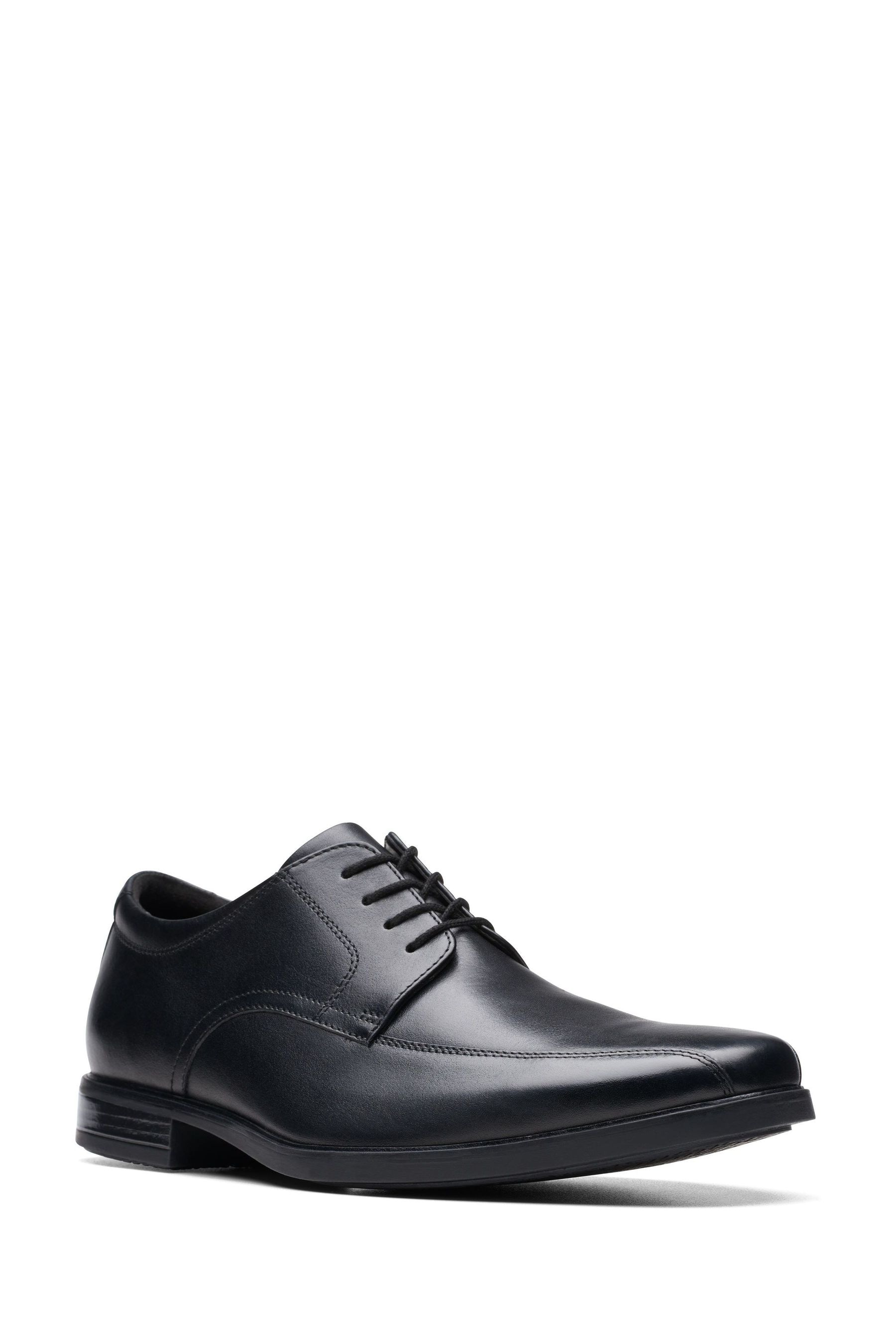 Clarks wide fitting shoes shop