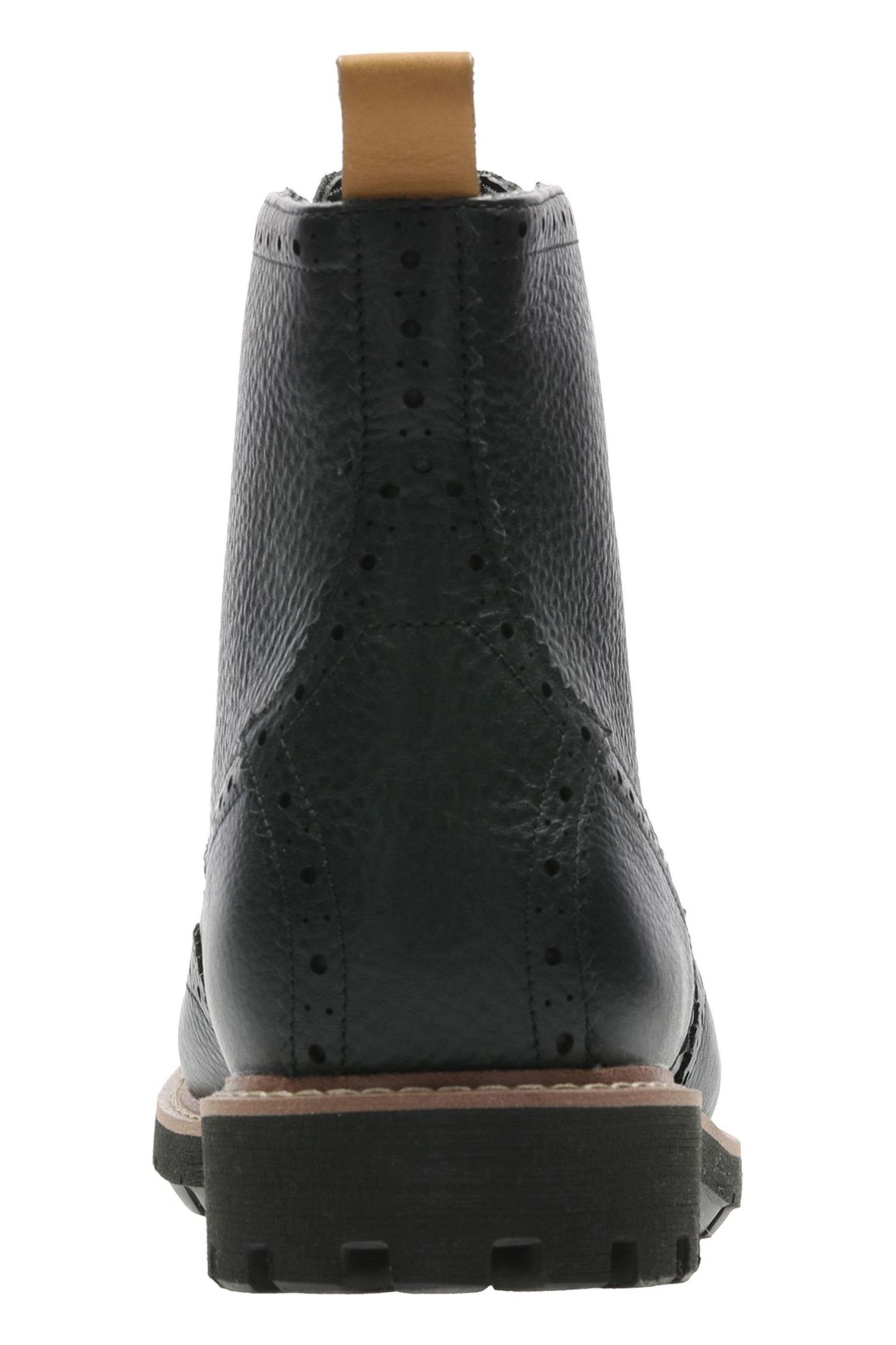 Clarks batcombe chelsea boots hot sale