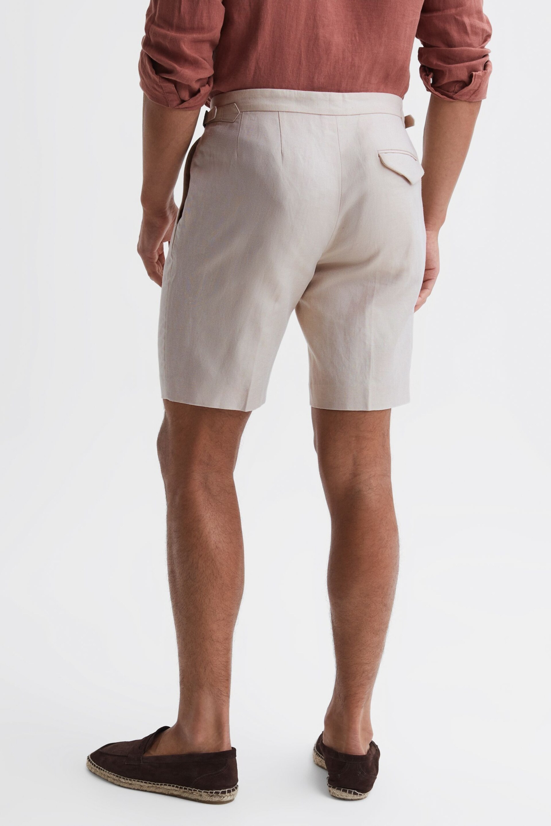 Reiss Stone Path Cotton-Linen Blend Chino Shorts - Image 4 of 6