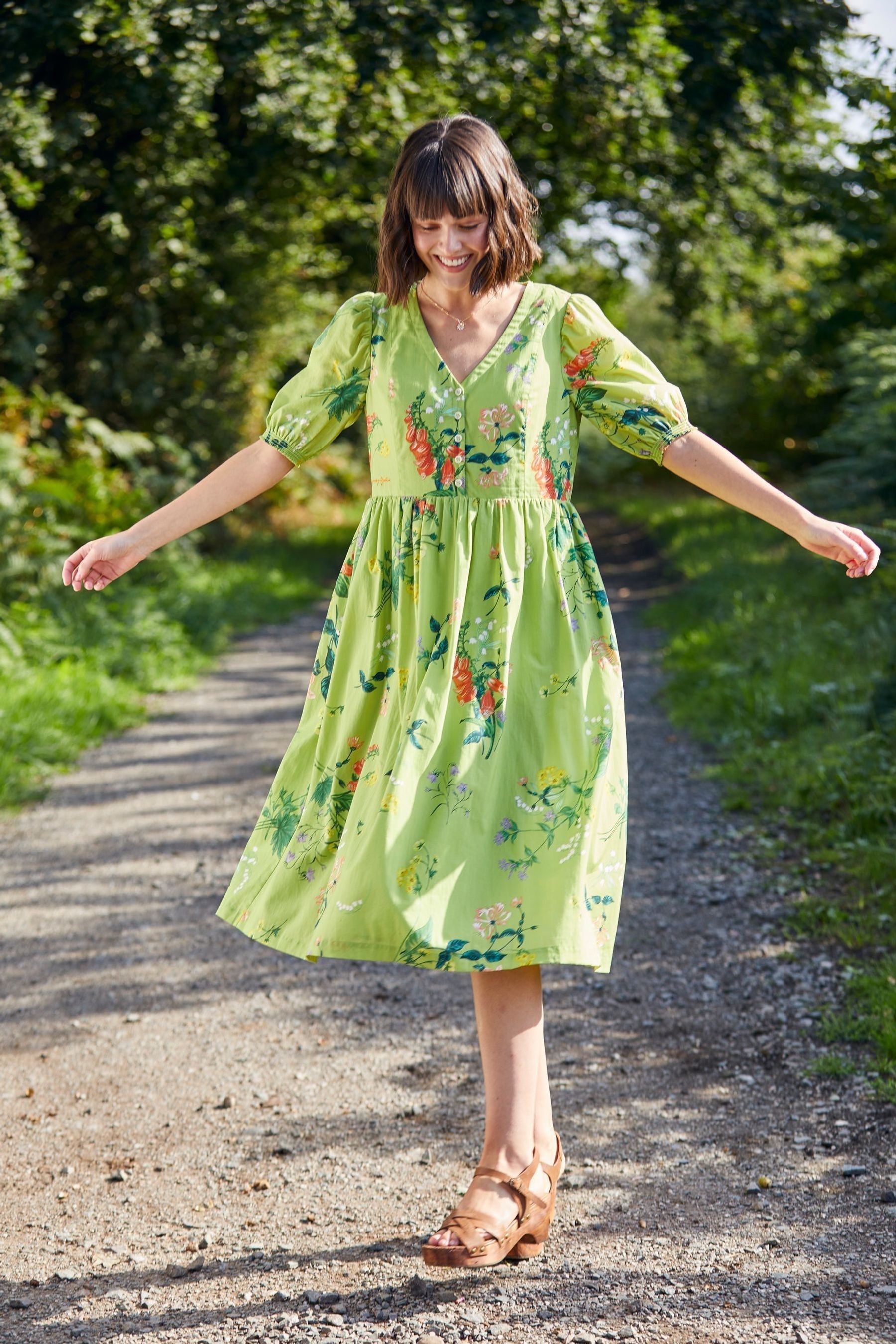 Forest green floral dress hotsell