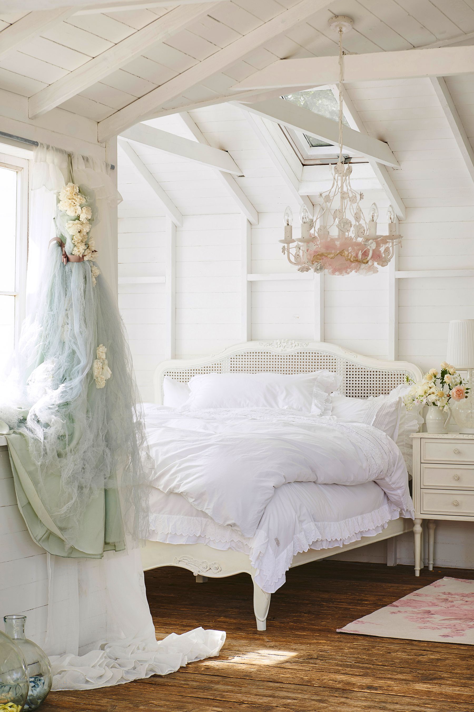 Broderie anglaise pillowcases new arrivals