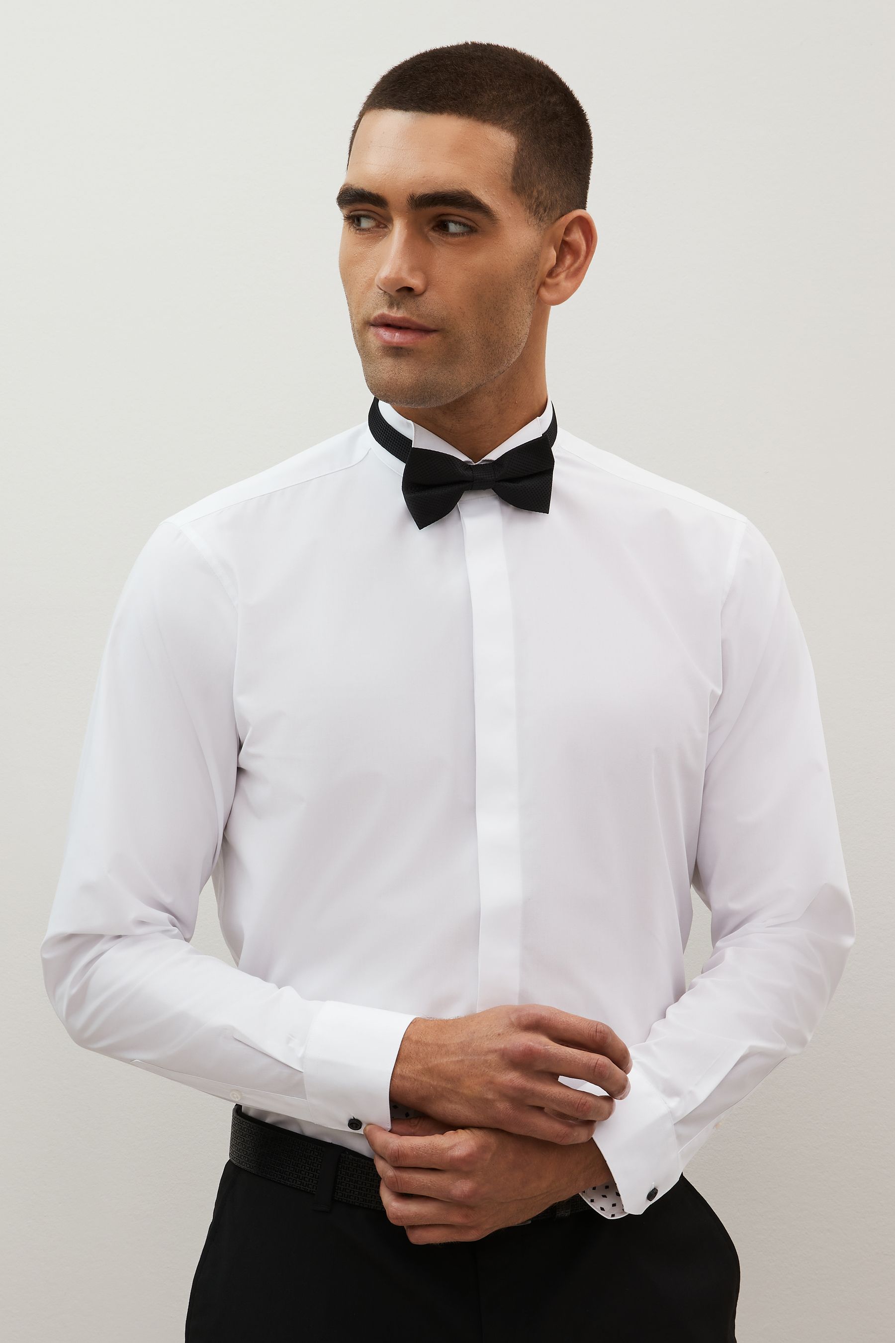 Black and white dress shirt discount
