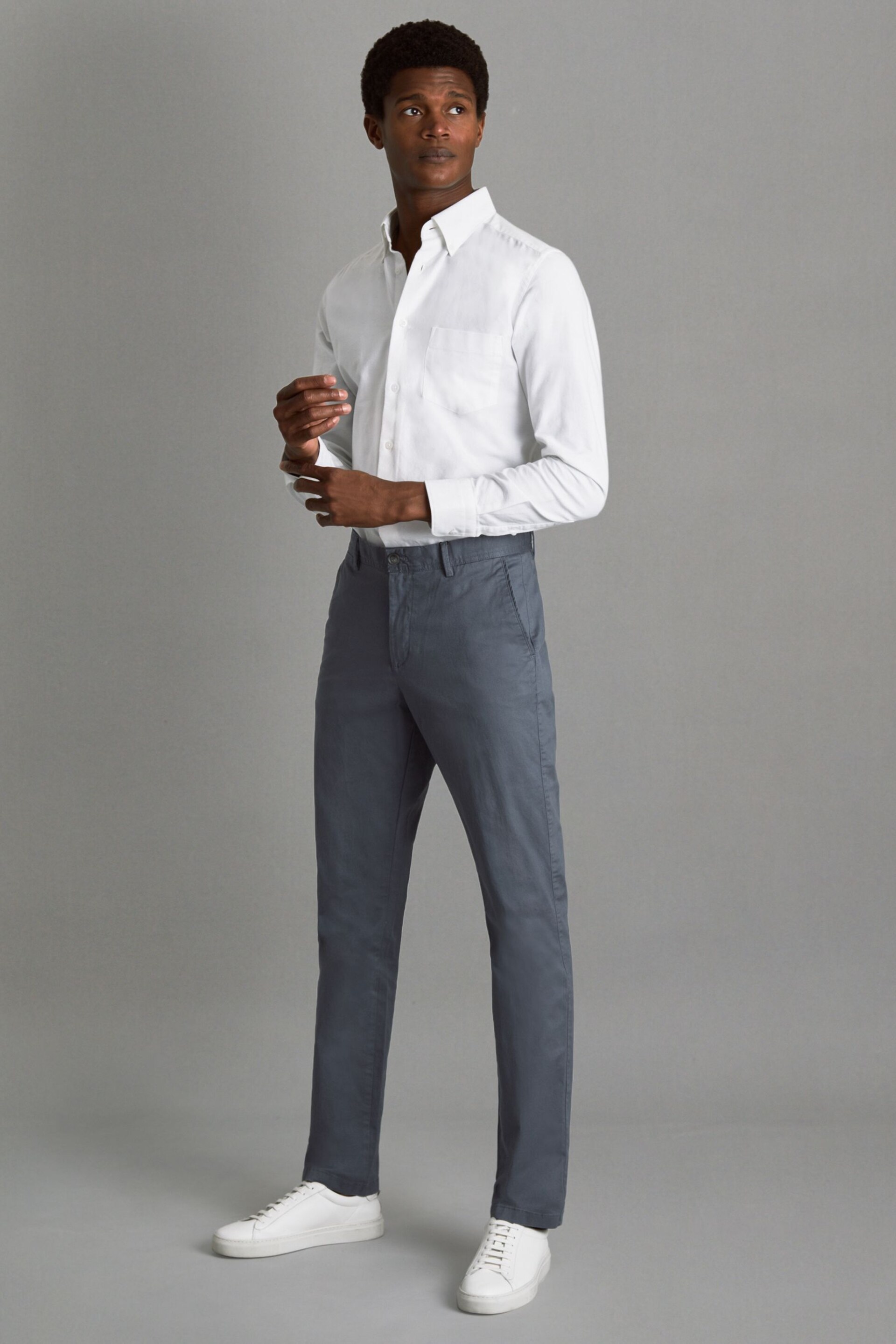 Reiss Airforce Blue Pitch Slim Fit Washed Cotton Blend Chinos - Image 3 of 6