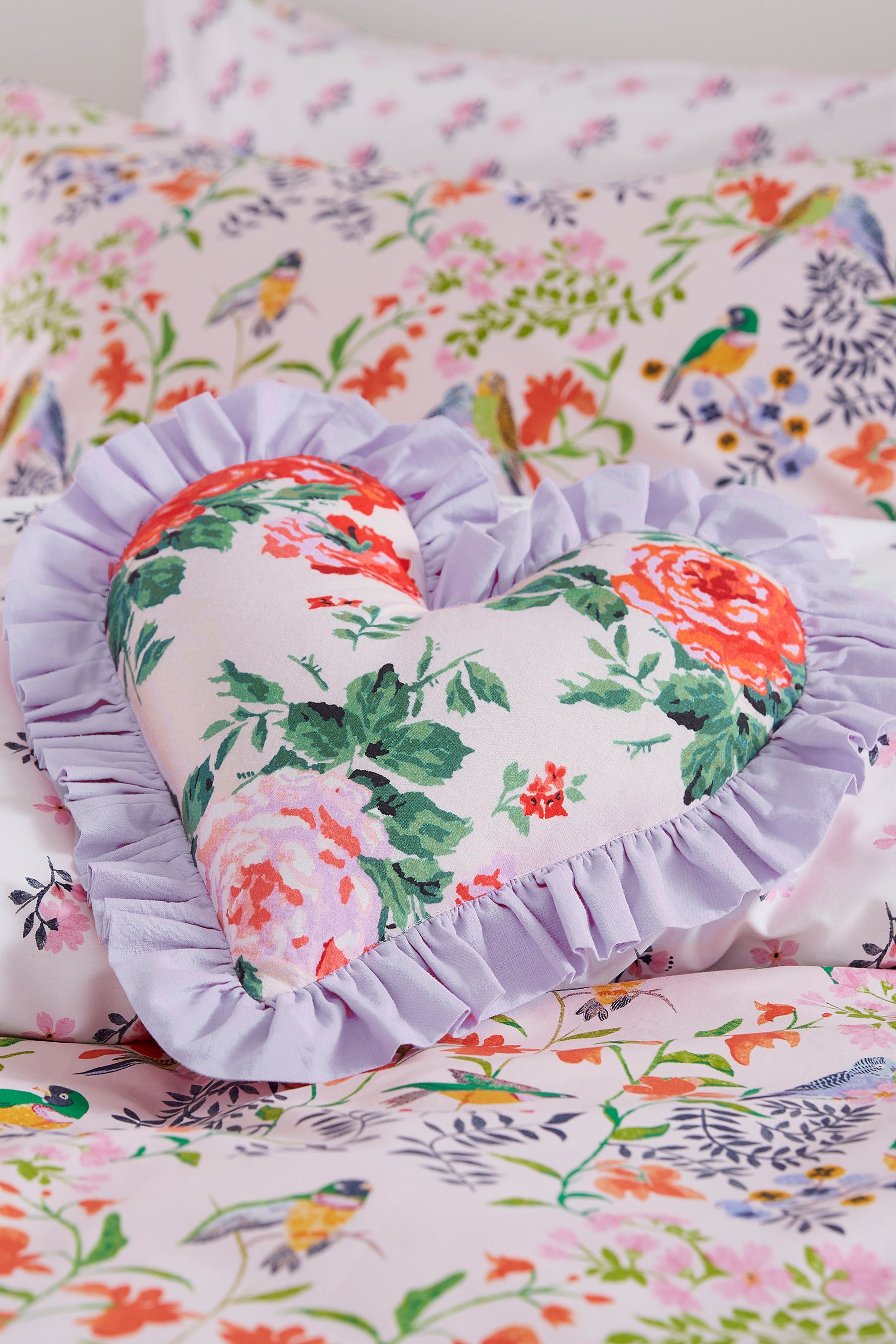 Heart pillow online shopping top
